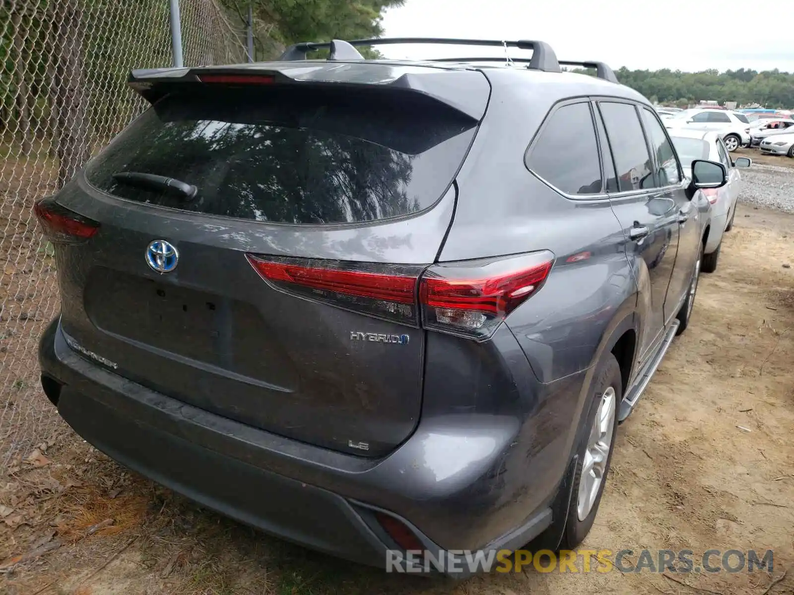 4 Photograph of a damaged car 5TDBBRCH9MS523724 TOYOTA HIGHLANDER 2021