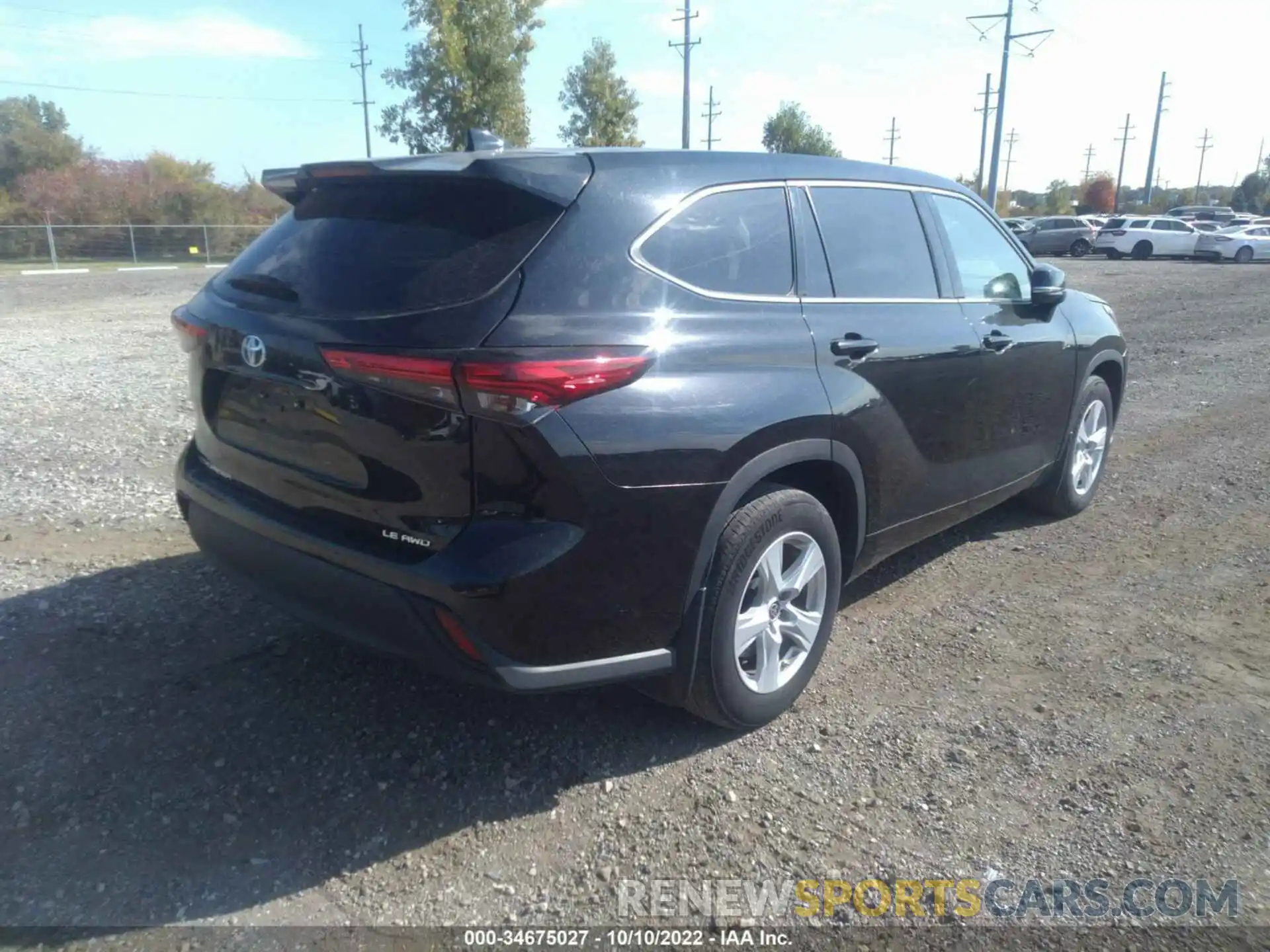 4 Photograph of a damaged car 5TDBZRBH0MS119305 TOYOTA HIGHLANDER 2021