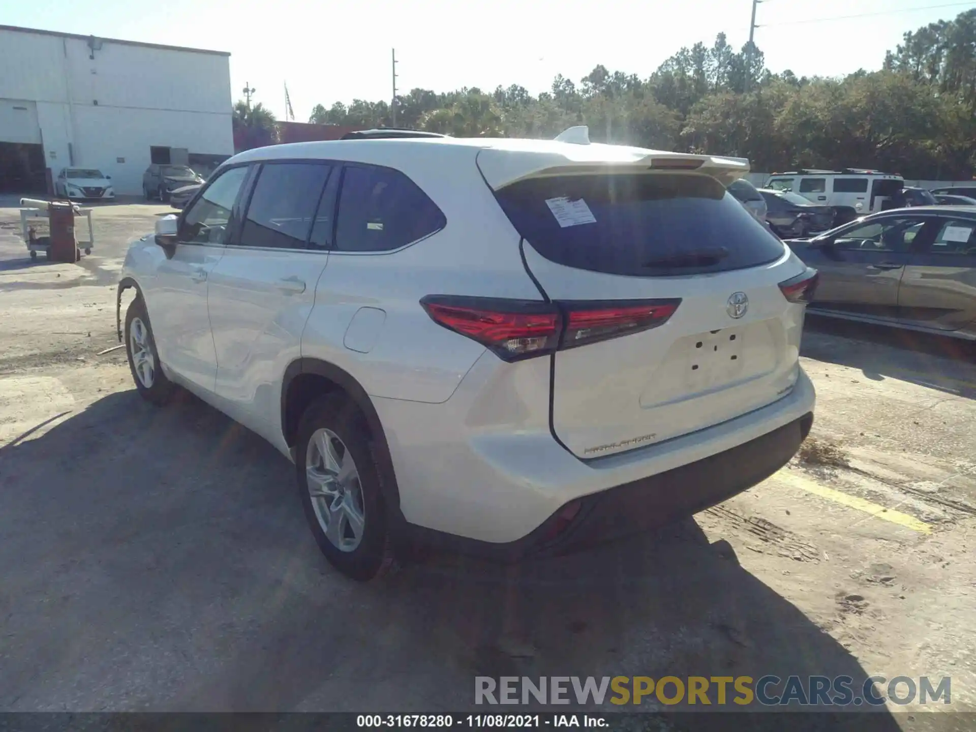 3 Photograph of a damaged car 5TDBZRBH1MS118213 TOYOTA HIGHLANDER 2021