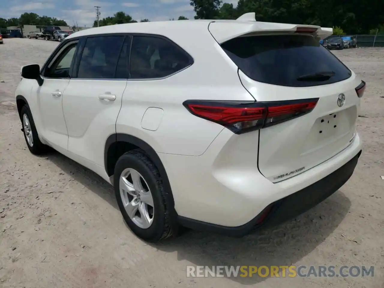 3 Photograph of a damaged car 5TDBZRBH2MS545318 TOYOTA HIGHLANDER 2021