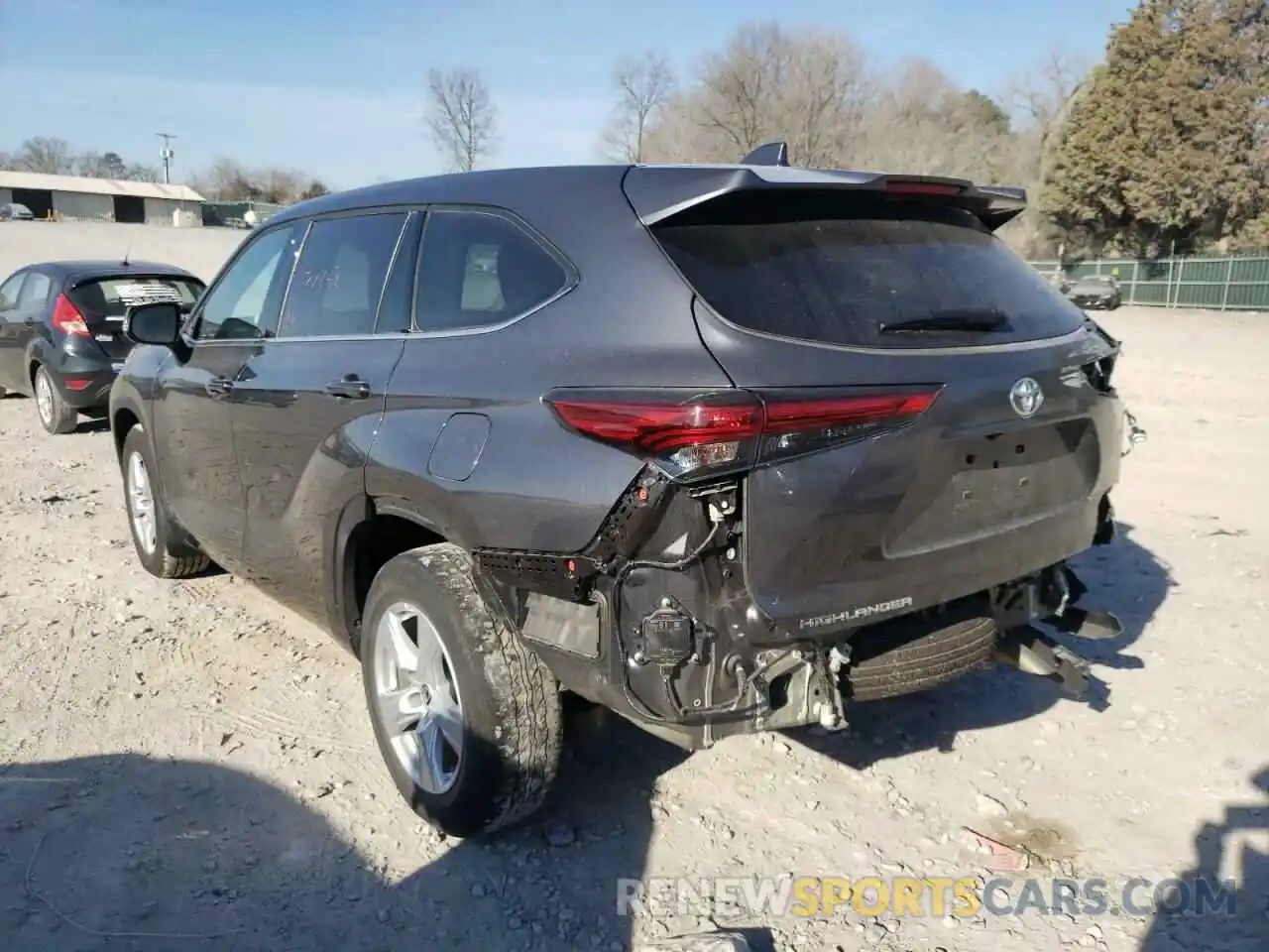 3 Photograph of a damaged car 5TDBZRBH2MS546324 TOYOTA HIGHLANDER 2021