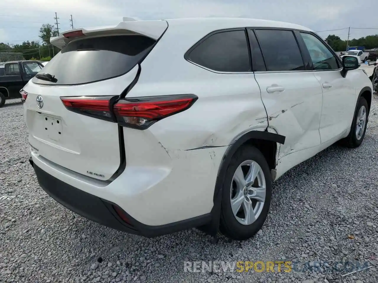 4 Photograph of a damaged car 5TDBZRBH3MS091239 TOYOTA HIGHLANDER 2021