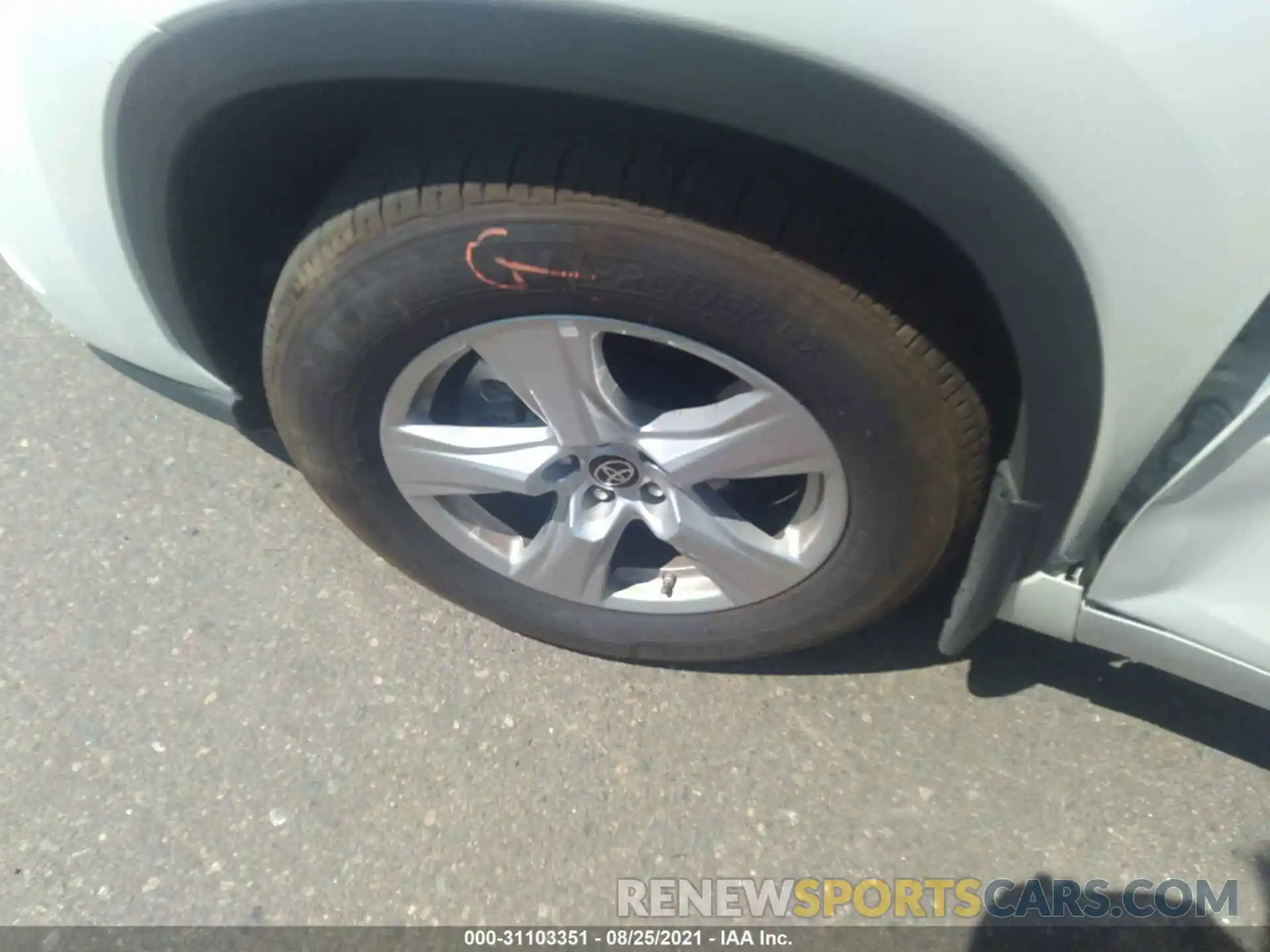 13 Photograph of a damaged car 5TDBZRBH3MS546445 TOYOTA HIGHLANDER 2021