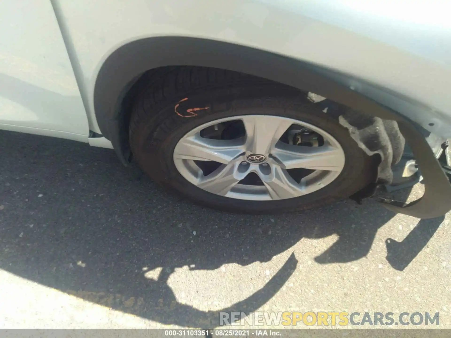 15 Photograph of a damaged car 5TDBZRBH3MS546445 TOYOTA HIGHLANDER 2021