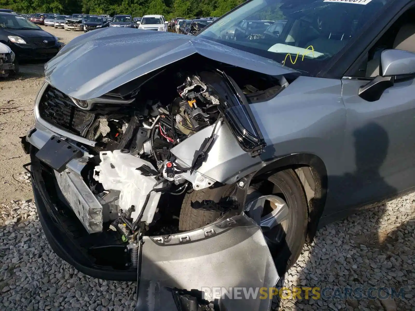 9 Photograph of a damaged car 5TDBZRBH4MS077009 TOYOTA HIGHLANDER 2021