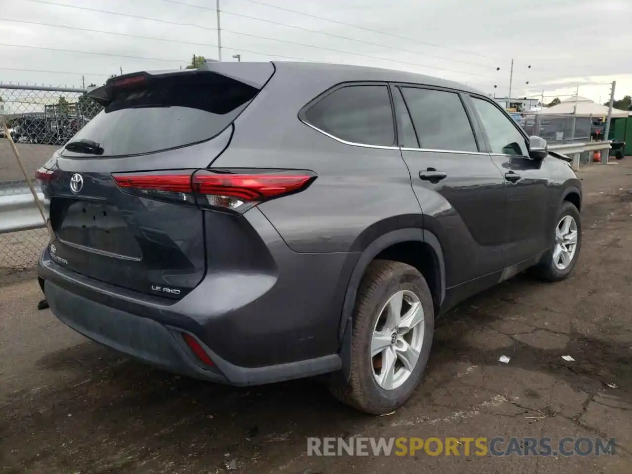 4 Photograph of a damaged car 5TDBZRBH4MS142196 TOYOTA HIGHLANDER 2021