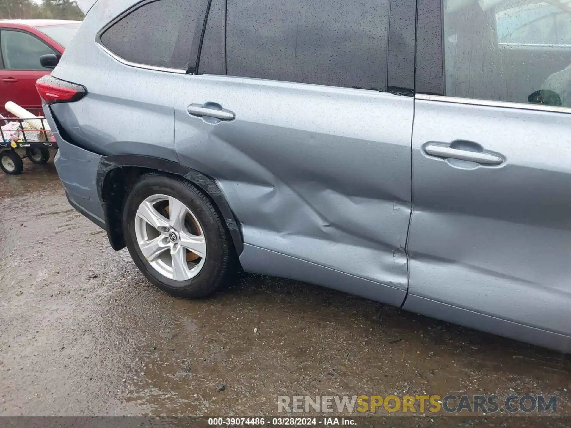 17 Photograph of a damaged car 5TDBZRBH4MS154297 TOYOTA HIGHLANDER 2021