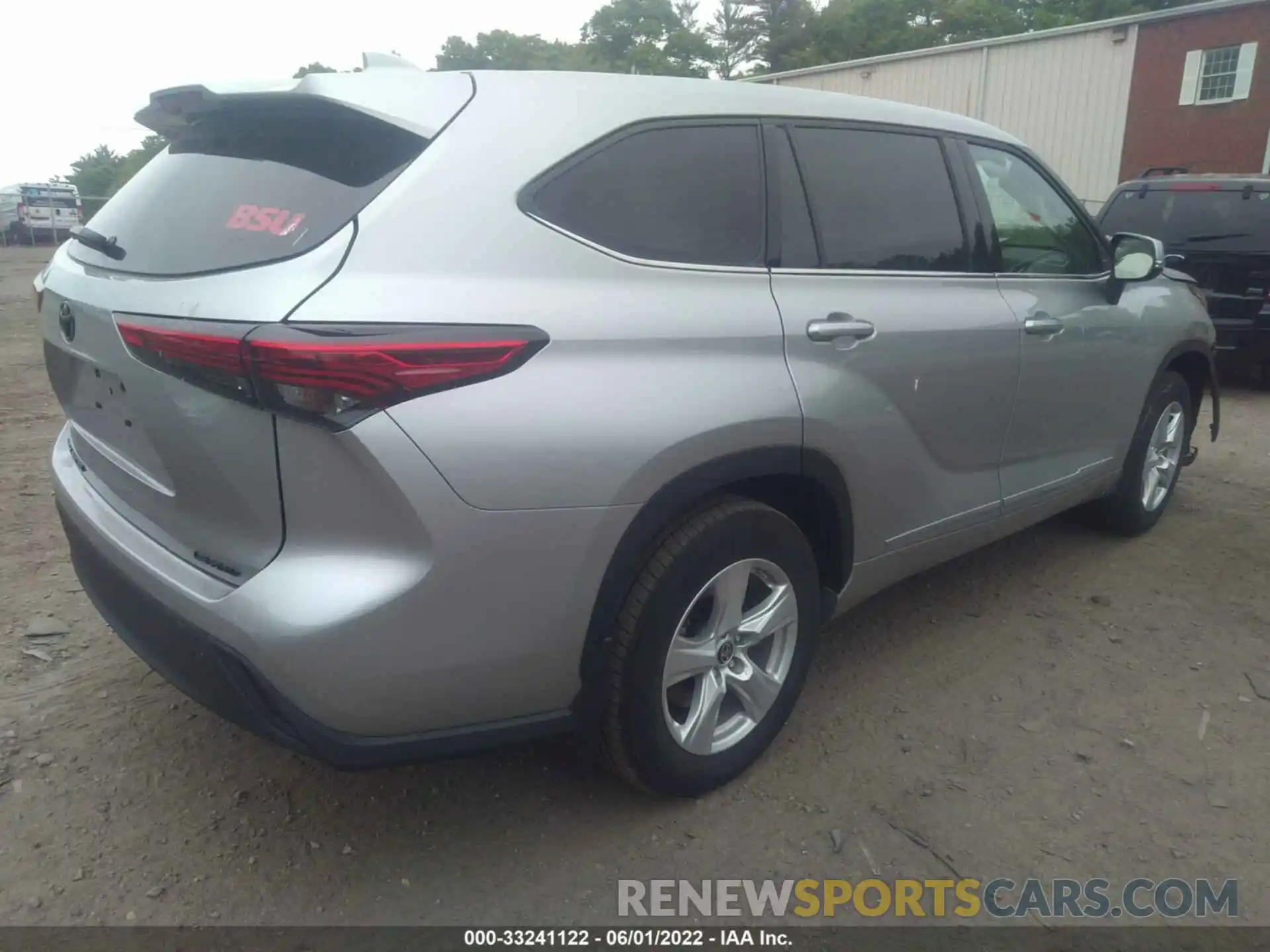 4 Photograph of a damaged car 5TDBZRBH5MS129232 TOYOTA HIGHLANDER 2021