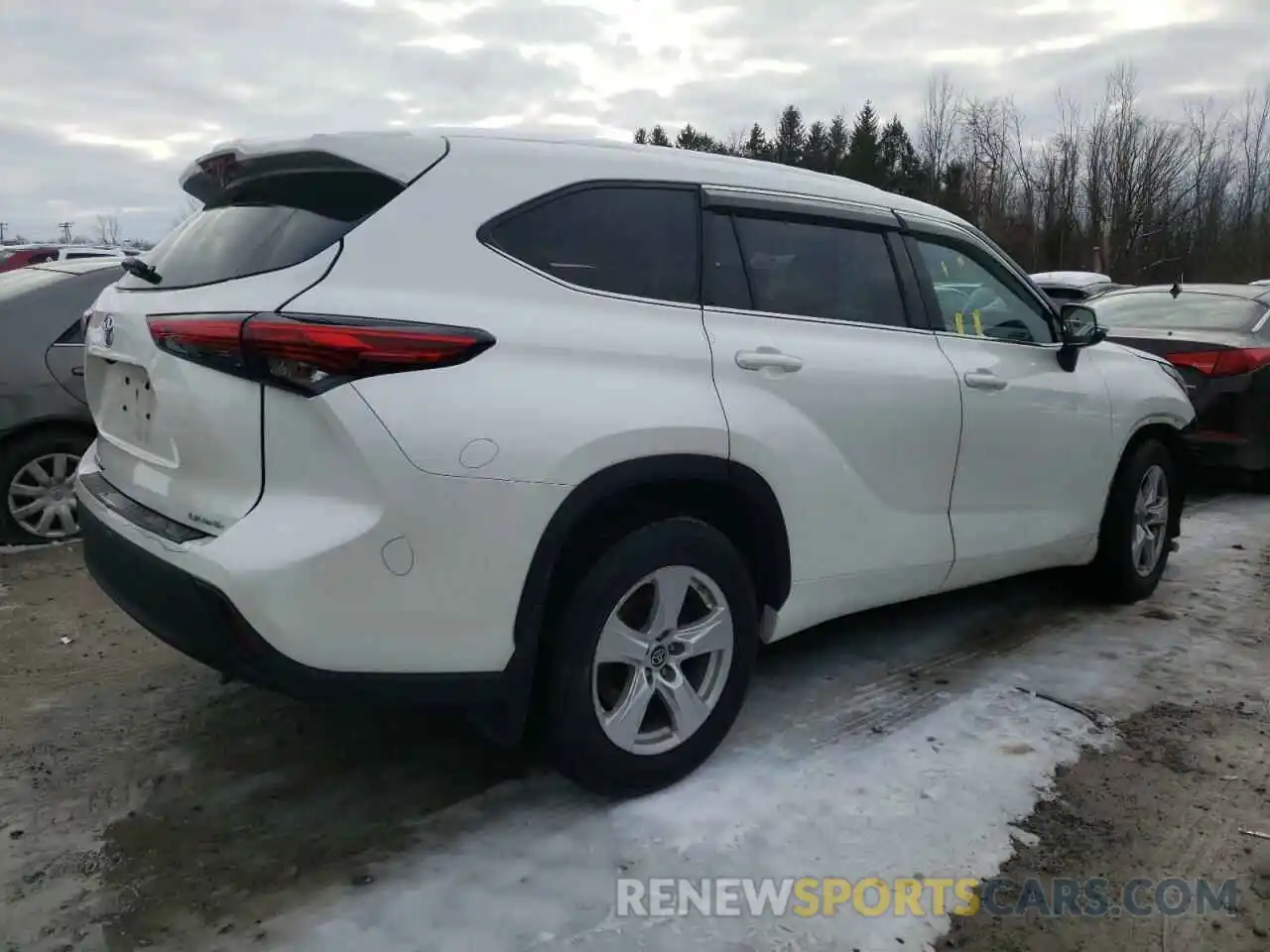 3 Photograph of a damaged car 5TDBZRBH5MS132941 TOYOTA HIGHLANDER 2021