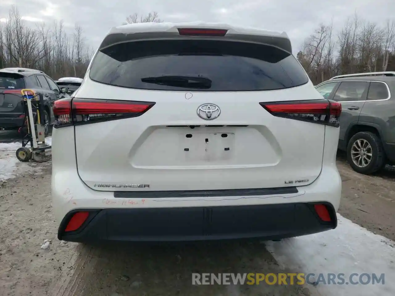 6 Photograph of a damaged car 5TDBZRBH5MS132941 TOYOTA HIGHLANDER 2021