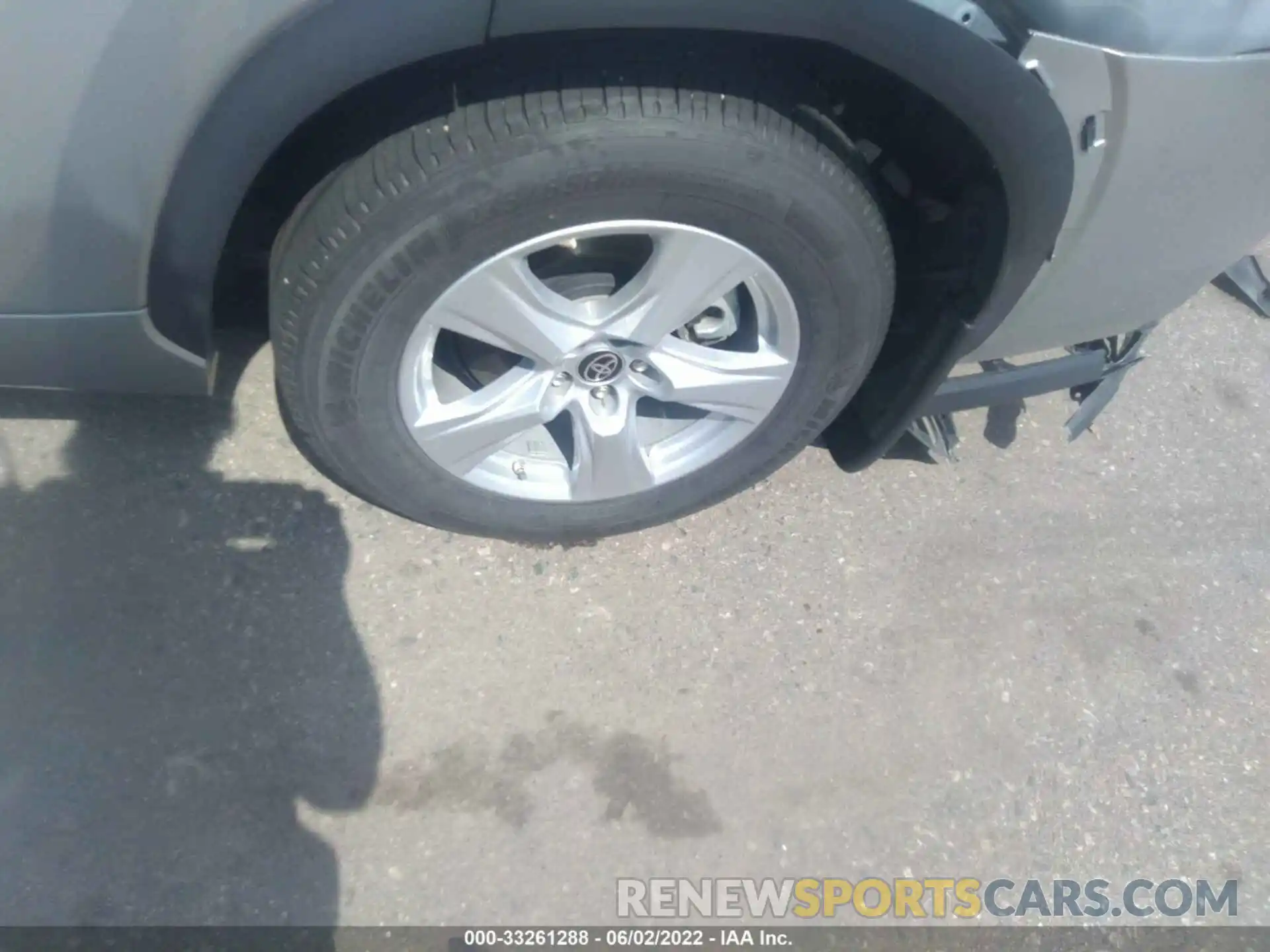 14 Photograph of a damaged car 5TDBZRBH6MS120345 TOYOTA HIGHLANDER 2021