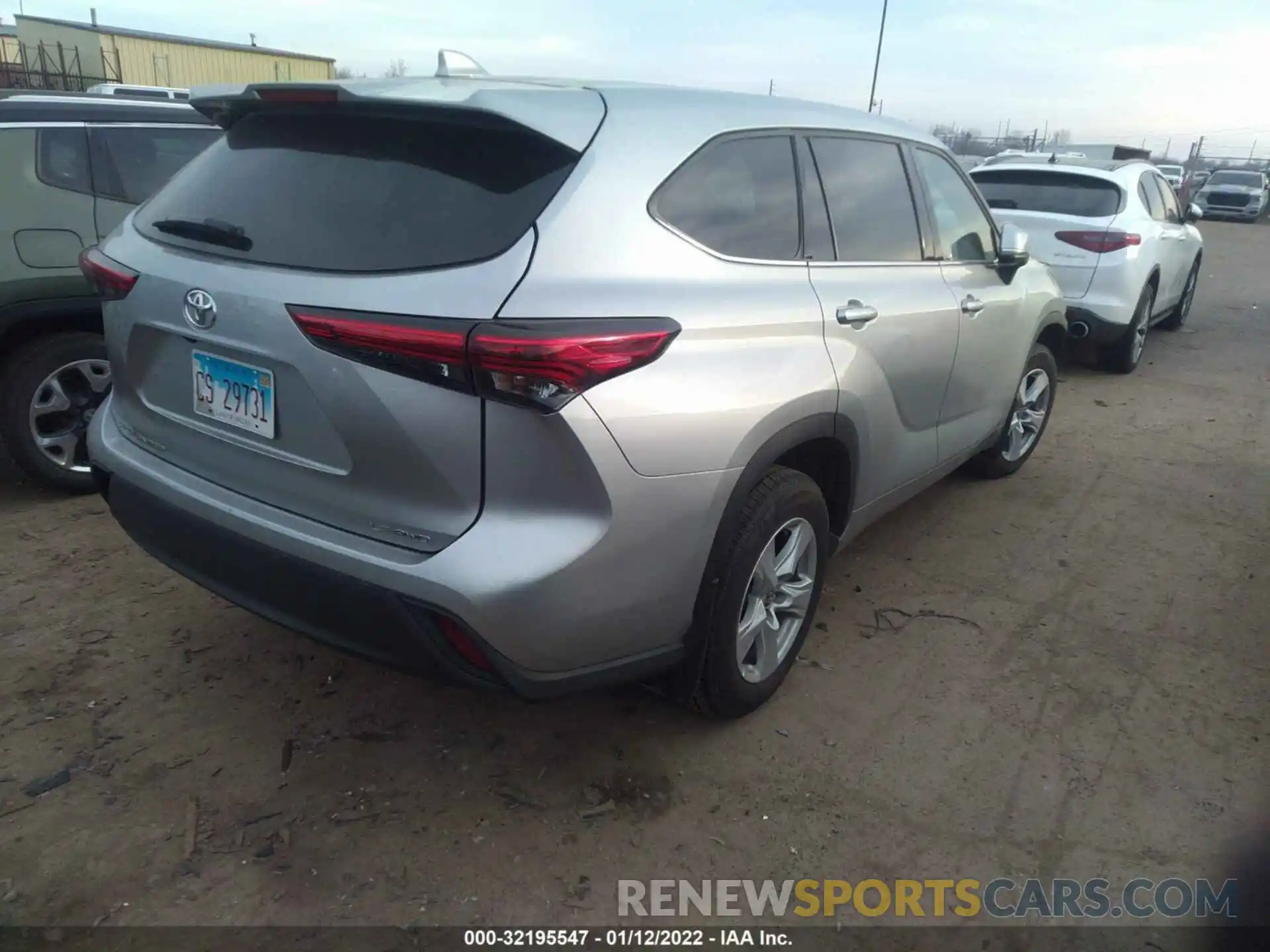 4 Photograph of a damaged car 5TDBZRBH7MS120810 TOYOTA HIGHLANDER 2021