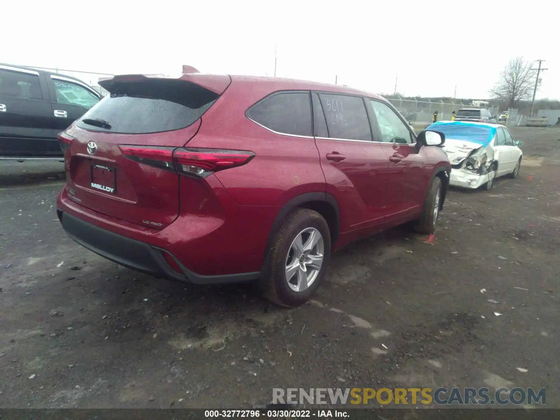 4 Photograph of a damaged car 5TDBZRBH8MS062190 TOYOTA HIGHLANDER 2021