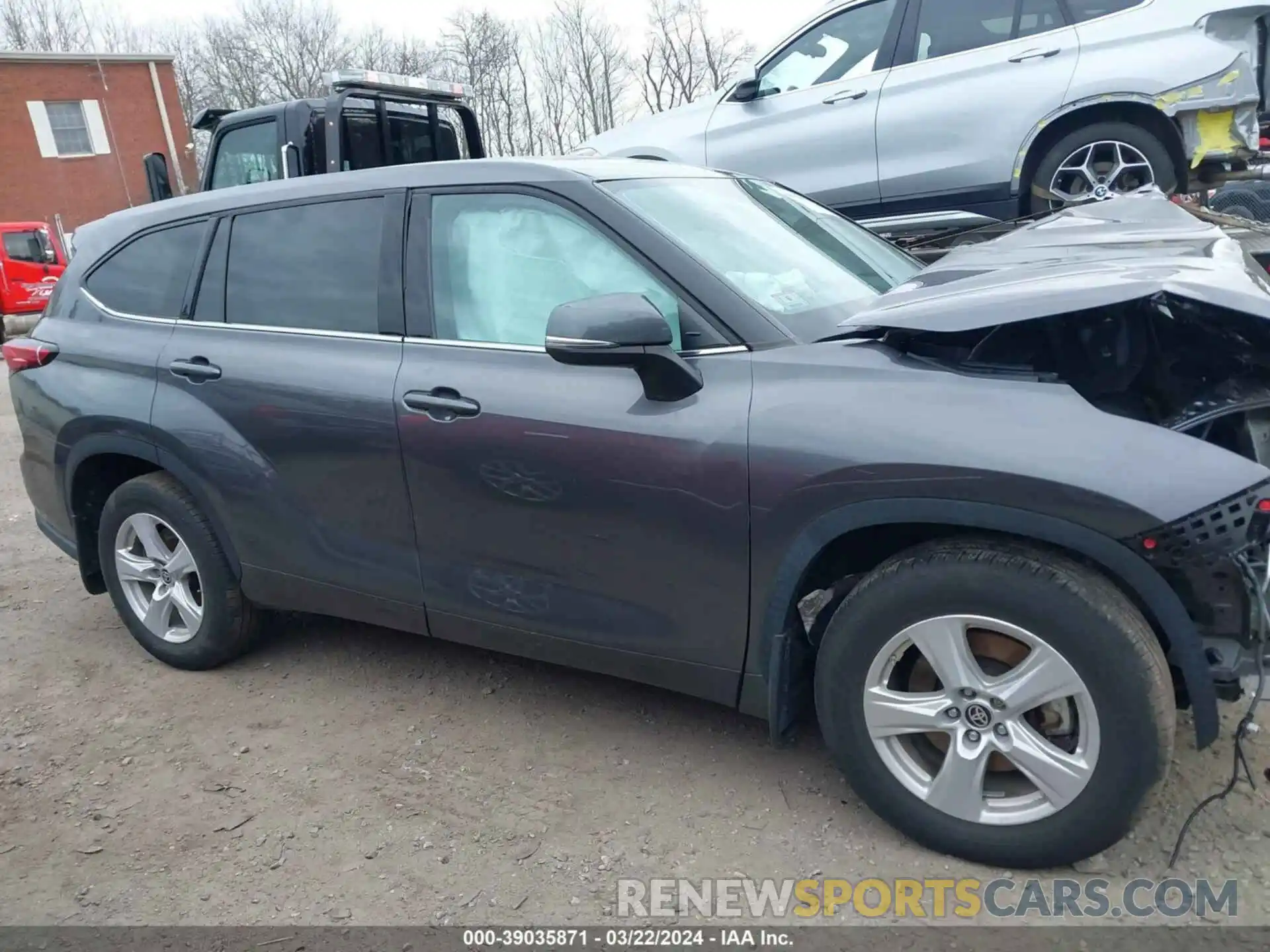 13 Photograph of a damaged car 5TDBZRBH8MS113574 TOYOTA HIGHLANDER 2021