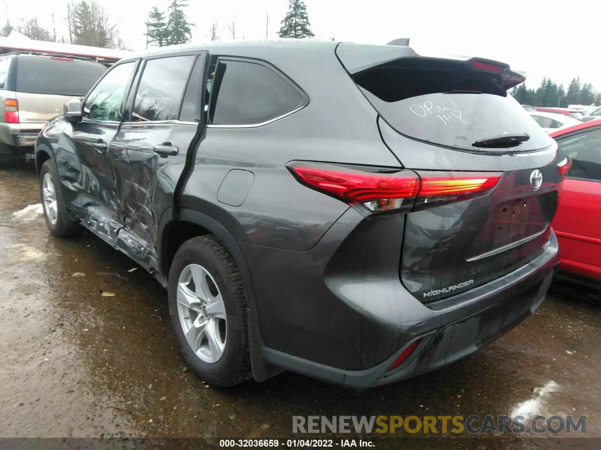 3 Photograph of a damaged car 5TDBZRBH8MS117401 TOYOTA HIGHLANDER 2021