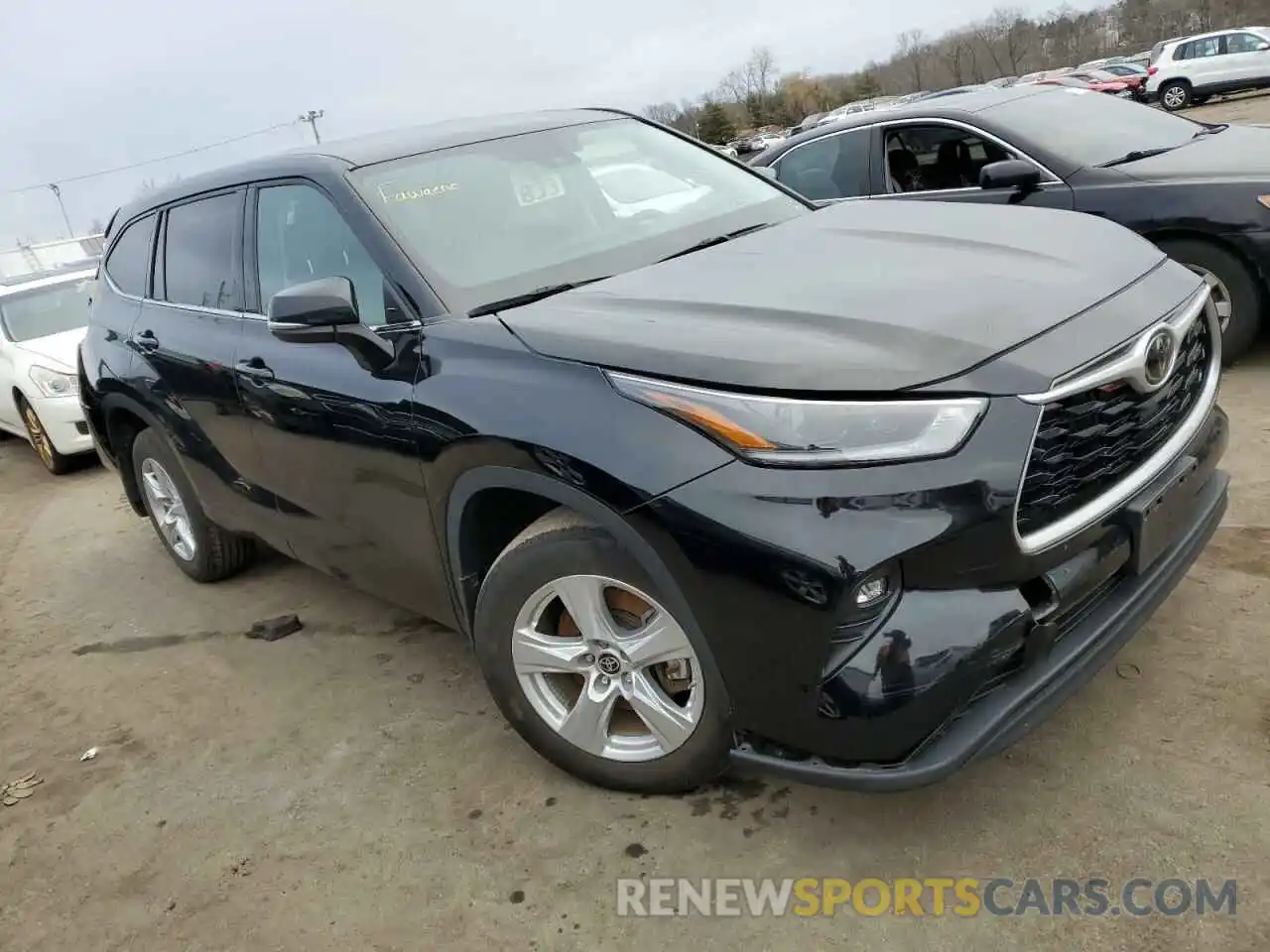 4 Photograph of a damaged car 5TDBZRBH8MS554072 TOYOTA HIGHLANDER 2021