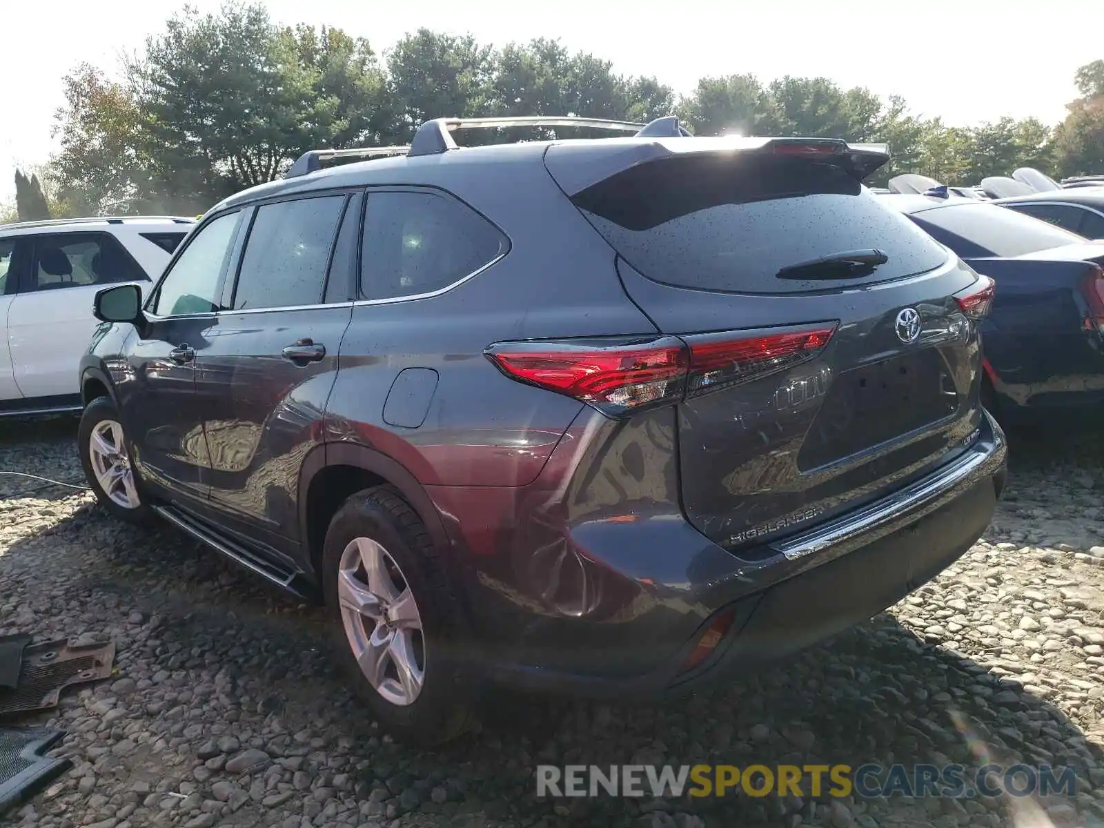 3 Photograph of a damaged car 5TDBZRBH9MS102583 TOYOTA HIGHLANDER 2021