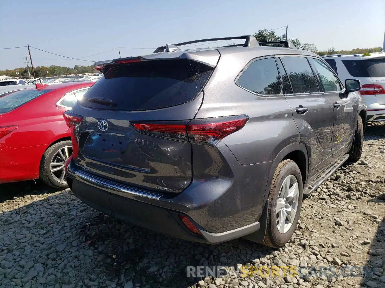 4 Photograph of a damaged car 5TDBZRBH9MS102583 TOYOTA HIGHLANDER 2021