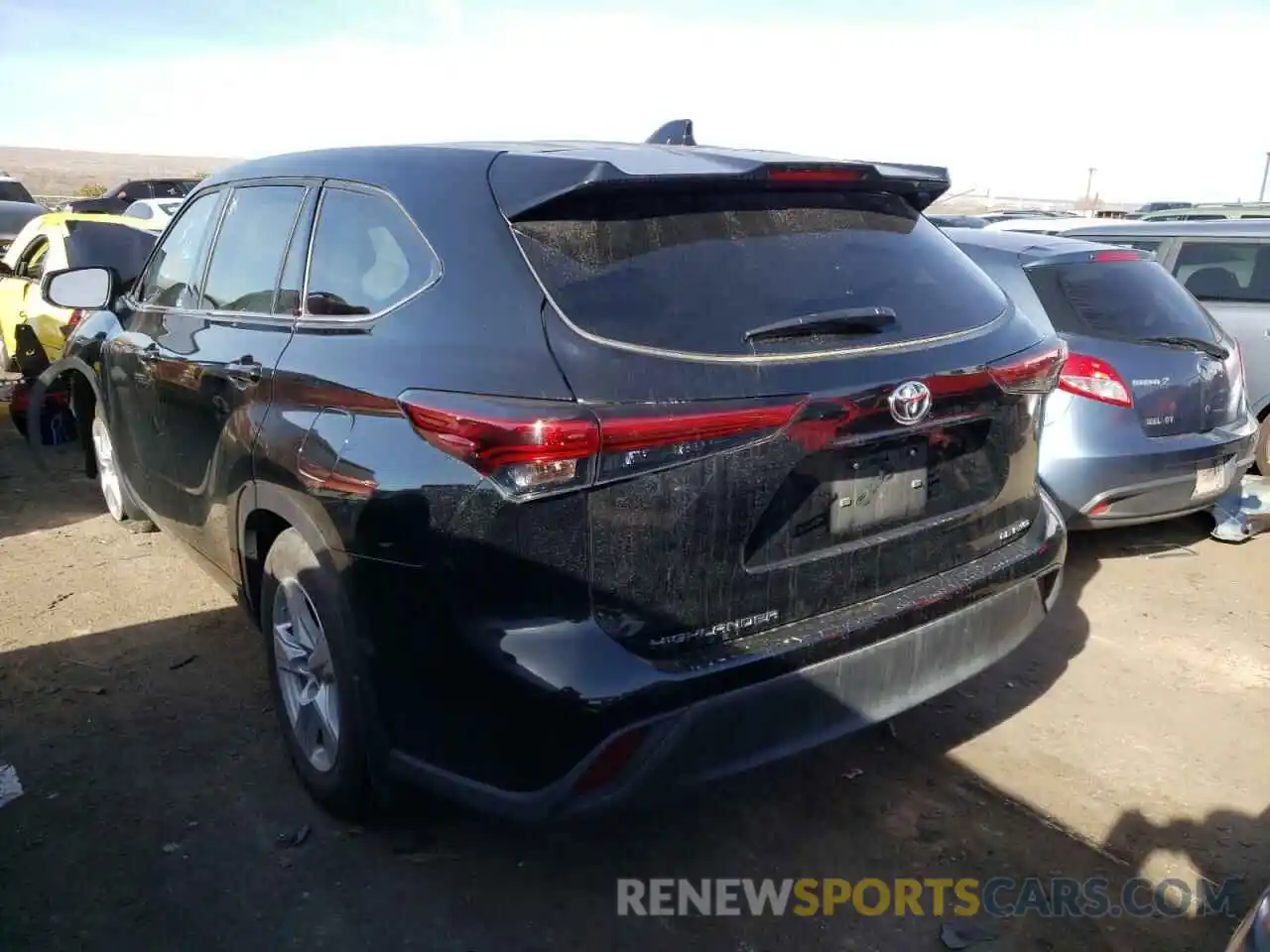 3 Photograph of a damaged car 5TDBZRBHXMS122146 TOYOTA HIGHLANDER 2021