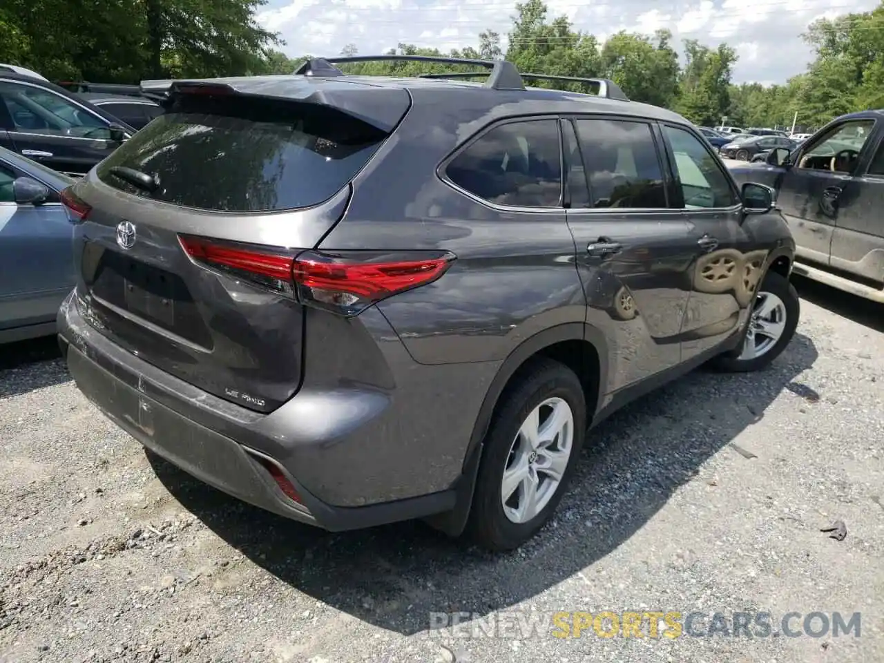 4 Photograph of a damaged car 5TDBZRBHXMS142140 TOYOTA HIGHLANDER 2021