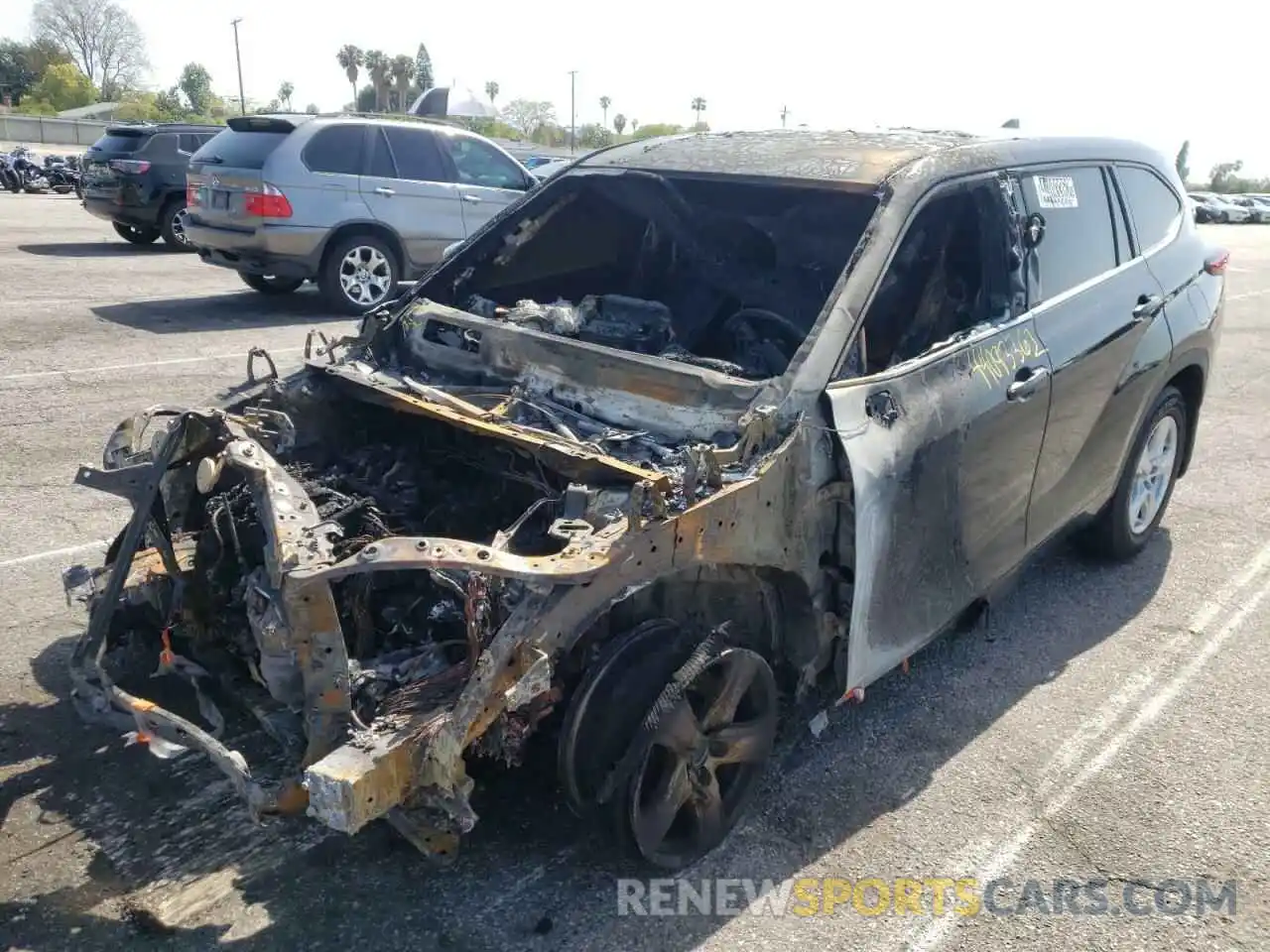 2 Photograph of a damaged car 5TDCZRAH0MS082570 TOYOTA HIGHLANDER 2021