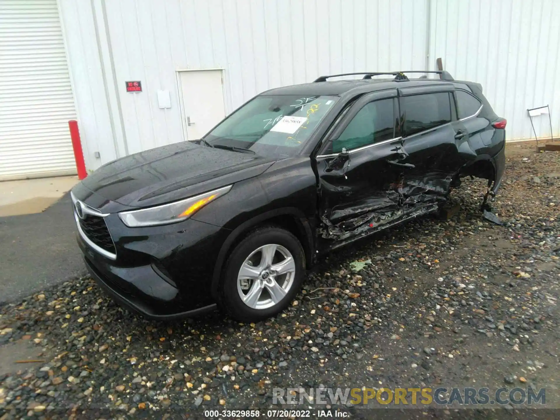 2 Photograph of a damaged car 5TDCZRAH0MS536574 TOYOTA HIGHLANDER 2021