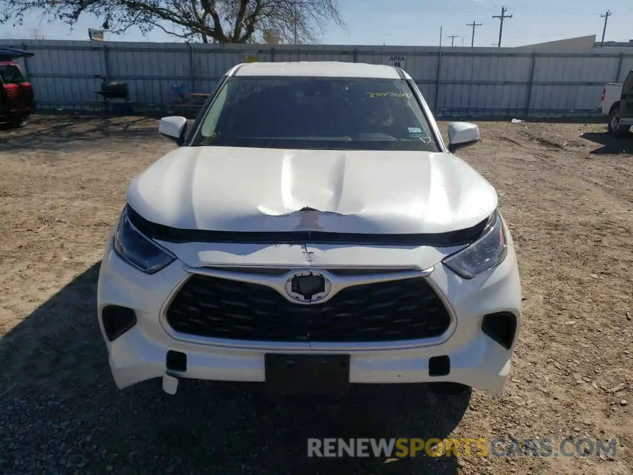 9 Photograph of a damaged car 5TDCZRAH1MS057404 TOYOTA HIGHLANDER 2021