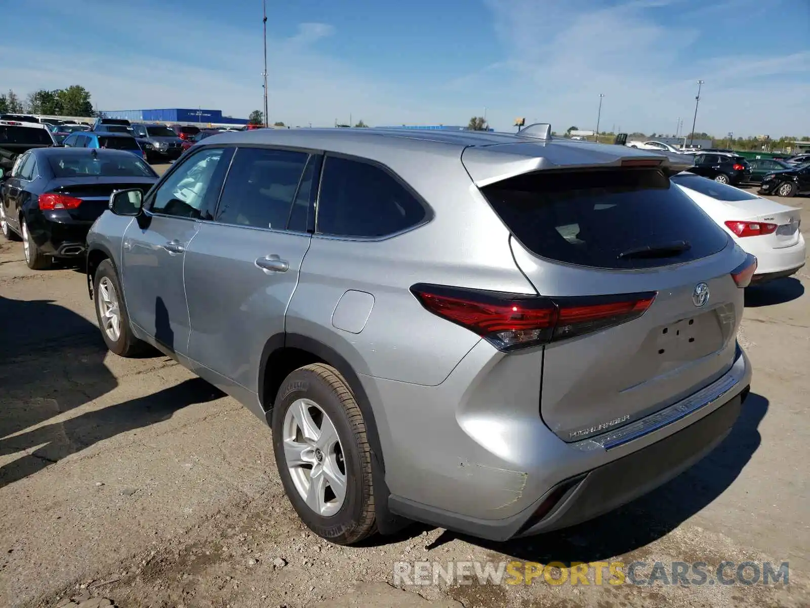 3 Photograph of a damaged car 5TDCZRAH1MS061131 TOYOTA HIGHLANDER 2021