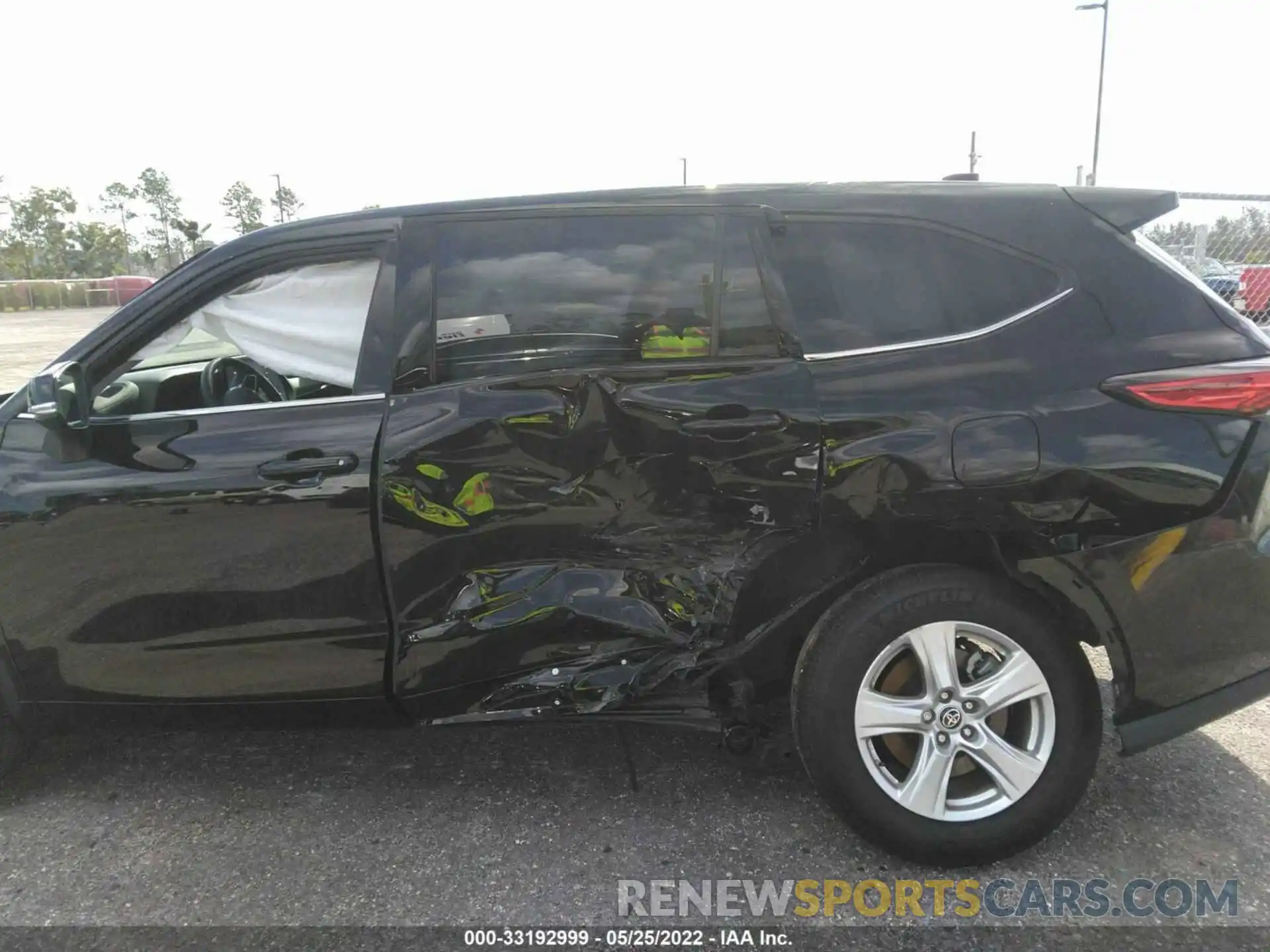 6 Photograph of a damaged car 5TDCZRAH1MS089821 TOYOTA HIGHLANDER 2021