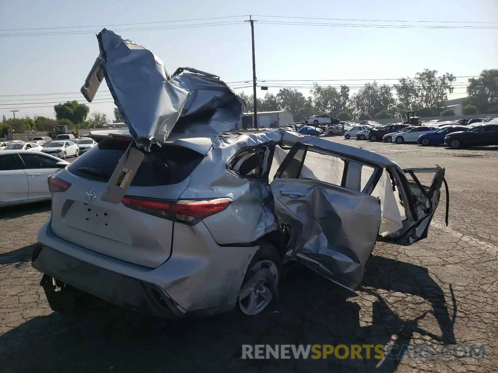 4 Photograph of a damaged car 5TDCZRAH2MS517007 TOYOTA HIGHLANDER 2021