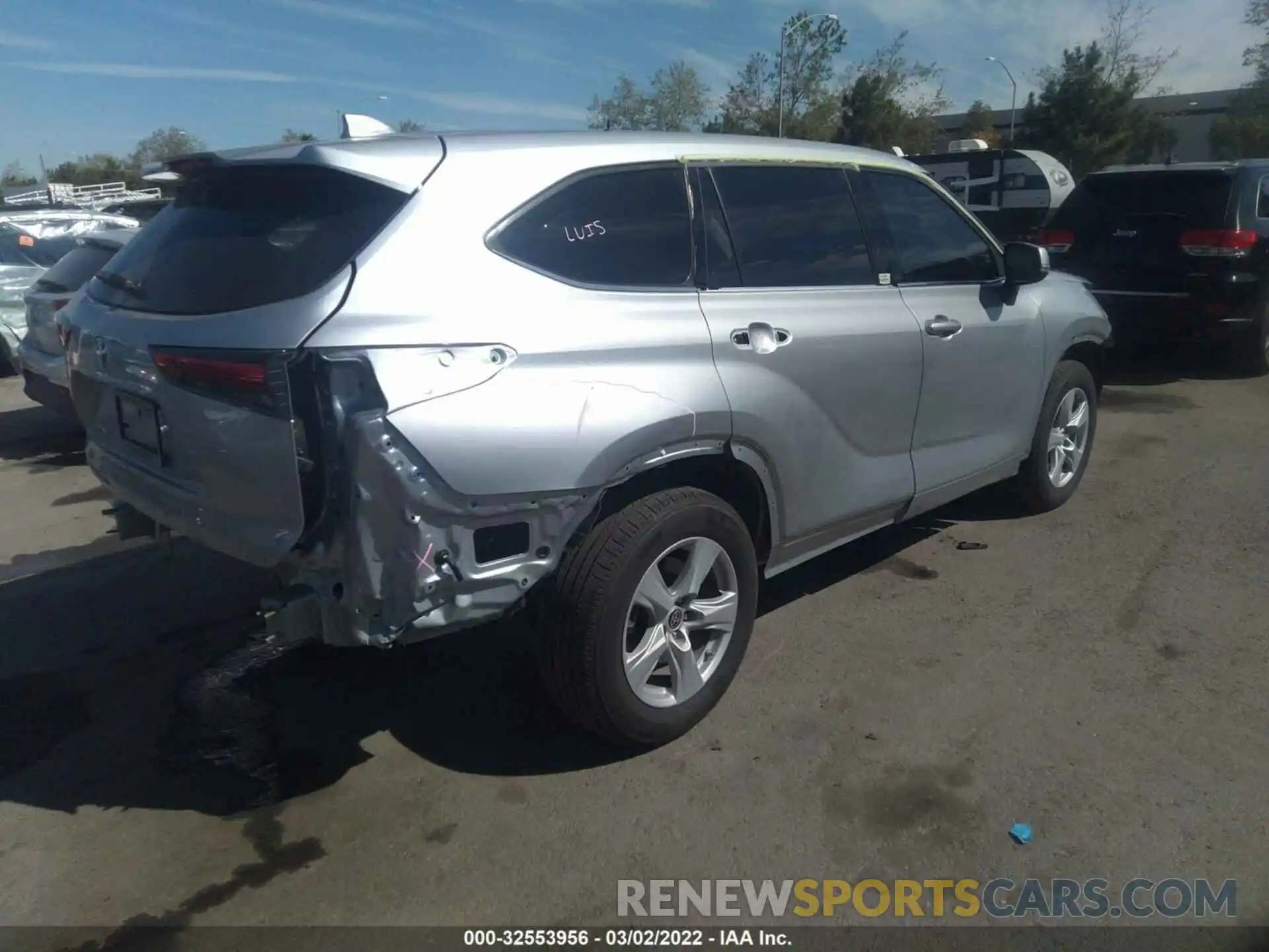 4 Photograph of a damaged car 5TDCZRAH2MS534082 TOYOTA HIGHLANDER 2021