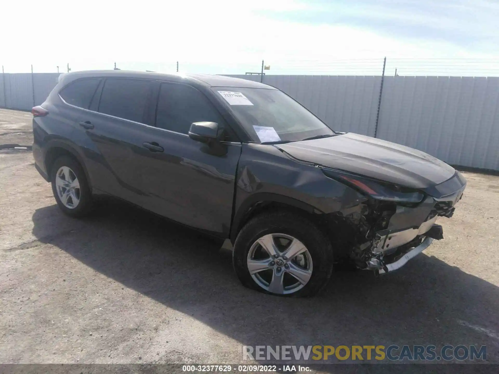 1 Photograph of a damaged car 5TDCZRAH4MS086895 TOYOTA HIGHLANDER 2021