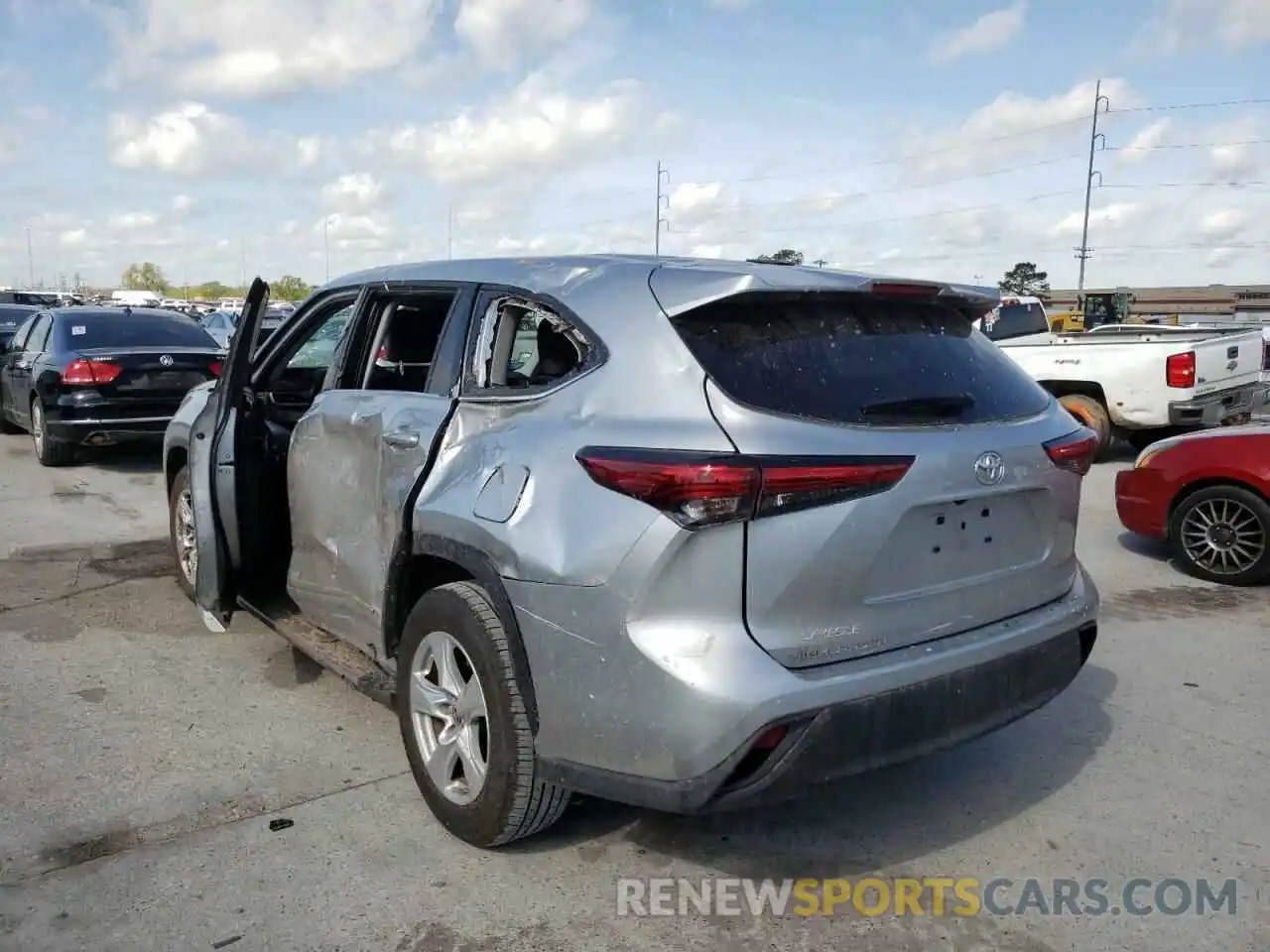 3 Photograph of a damaged car 5TDCZRAH5MS530835 TOYOTA HIGHLANDER 2021