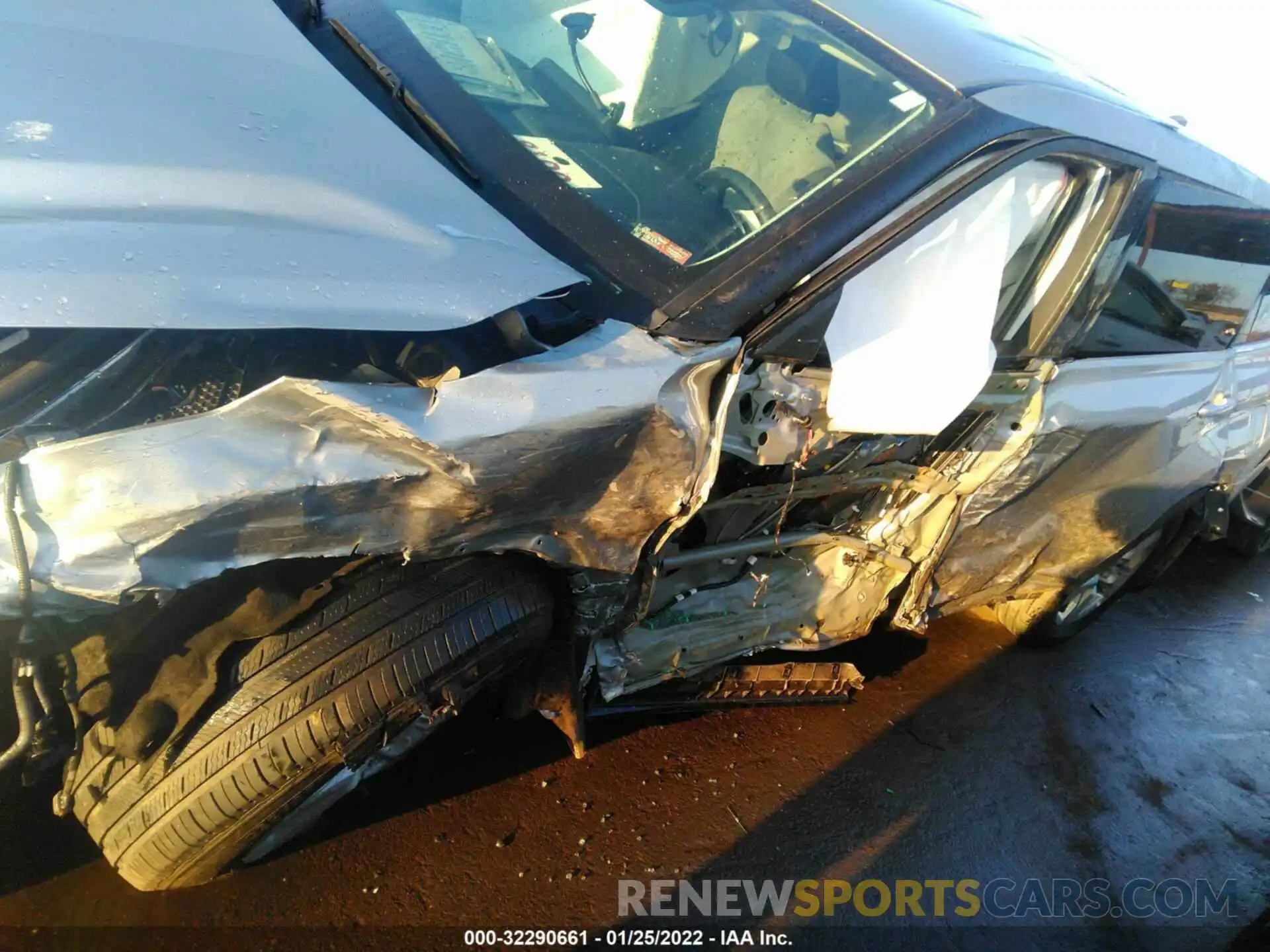 6 Photograph of a damaged car 5TDCZRAH6MS046673 TOYOTA HIGHLANDER 2021