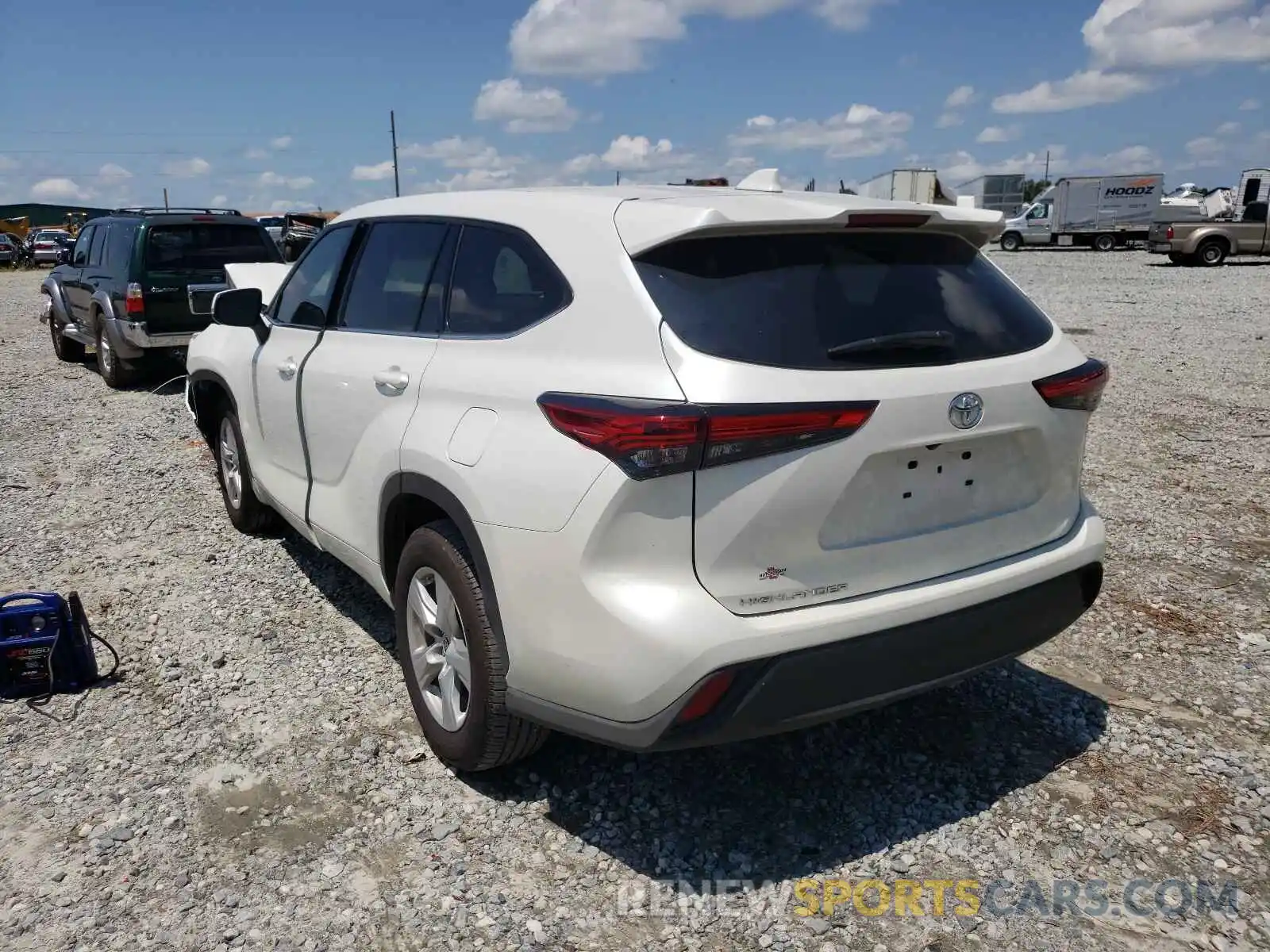 3 Photograph of a damaged car 5TDCZRAH6MS520296 TOYOTA HIGHLANDER 2021