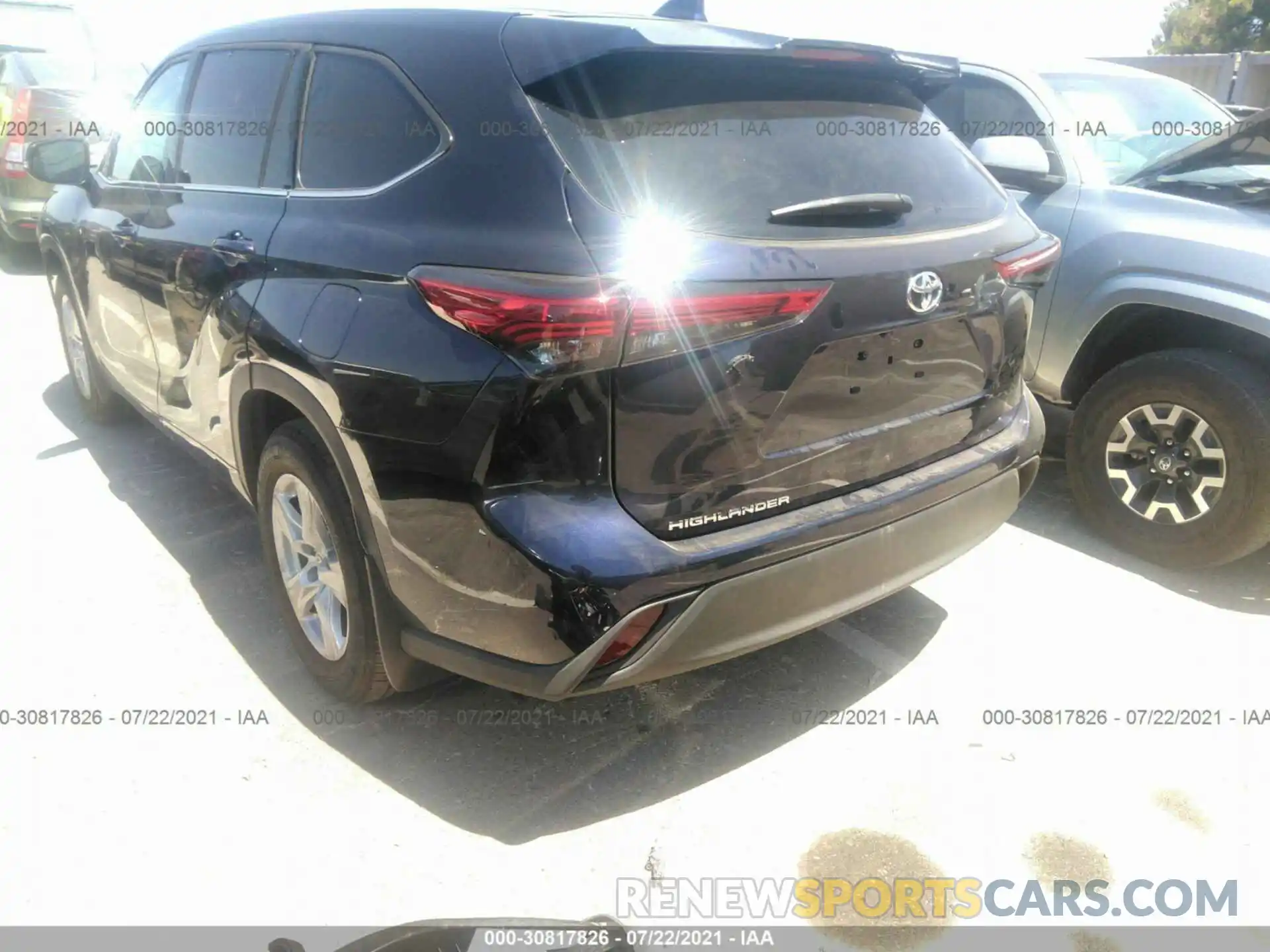 3 Photograph of a damaged car 5TDCZRAH7MS518539 TOYOTA HIGHLANDER 2021