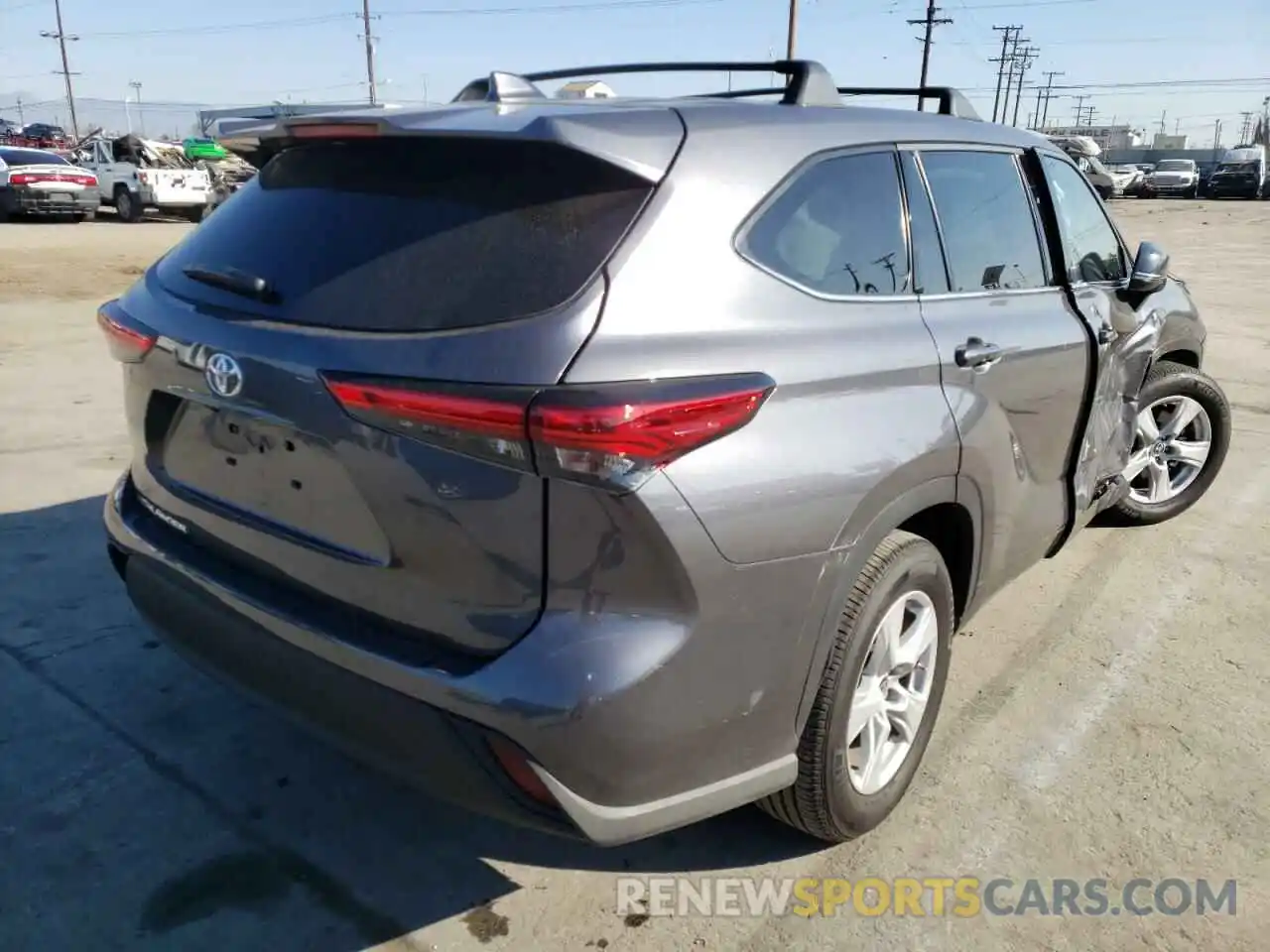 4 Photograph of a damaged car 5TDCZRAH7MS528312 TOYOTA HIGHLANDER 2021