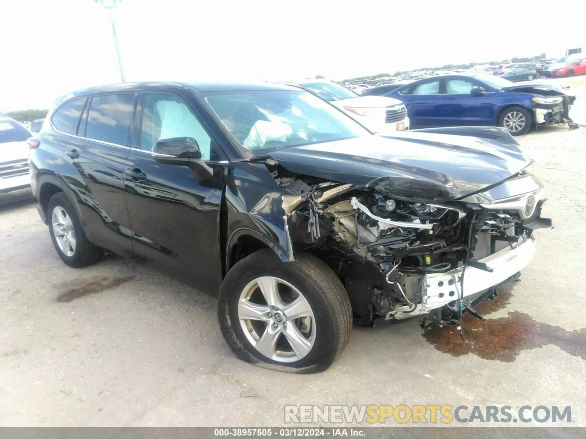 13 Photograph of a damaged car 5TDCZRAH7MS535681 TOYOTA HIGHLANDER 2021