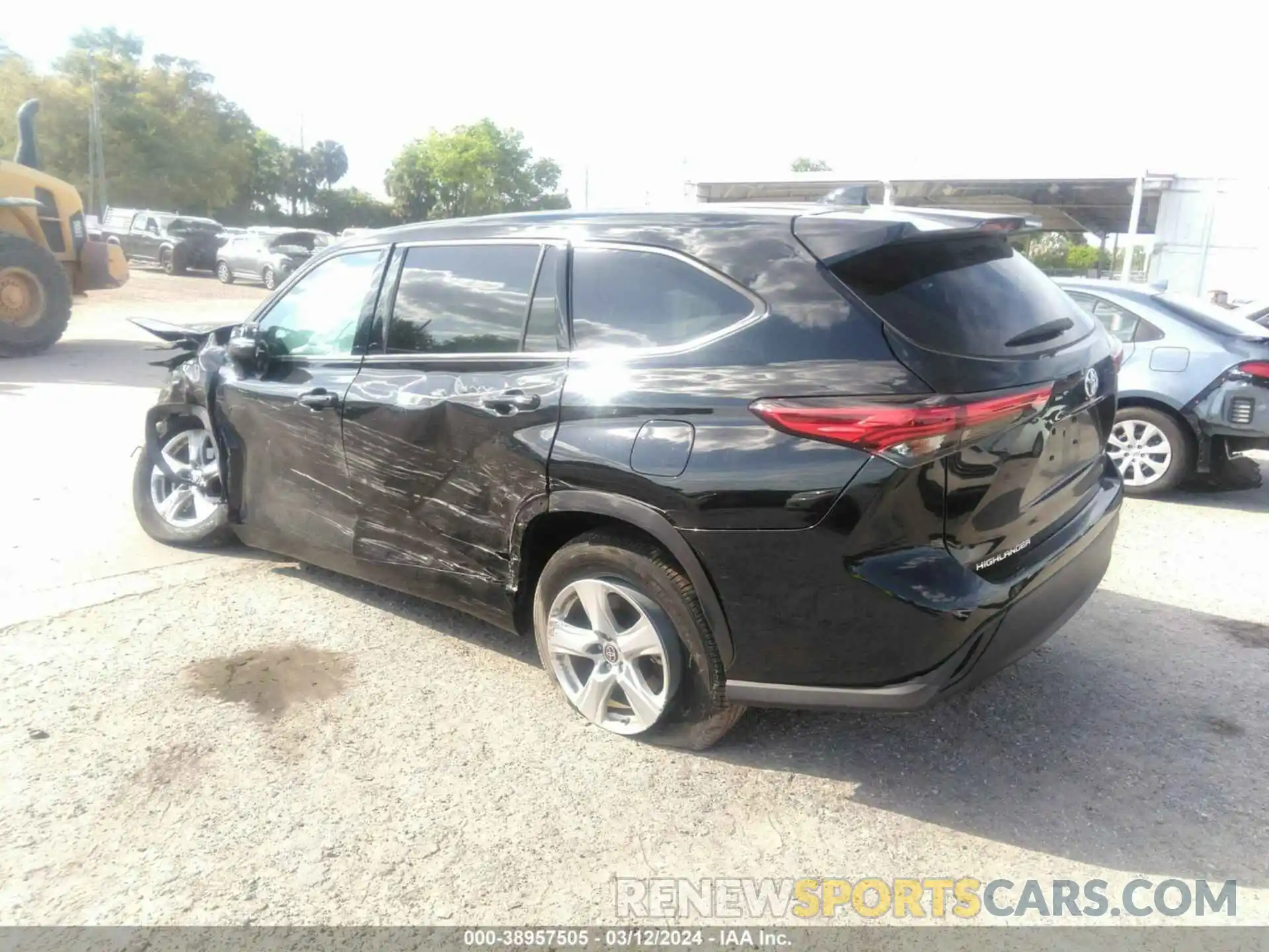 14 Photograph of a damaged car 5TDCZRAH7MS535681 TOYOTA HIGHLANDER 2021