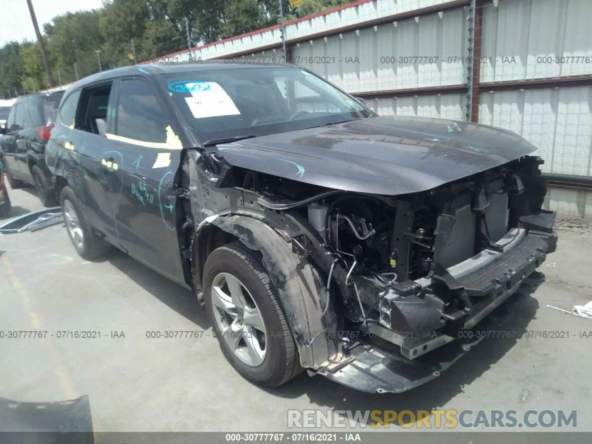 1 Photograph of a damaged car 5TDCZRAH8MS524446 TOYOTA HIGHLANDER 2021