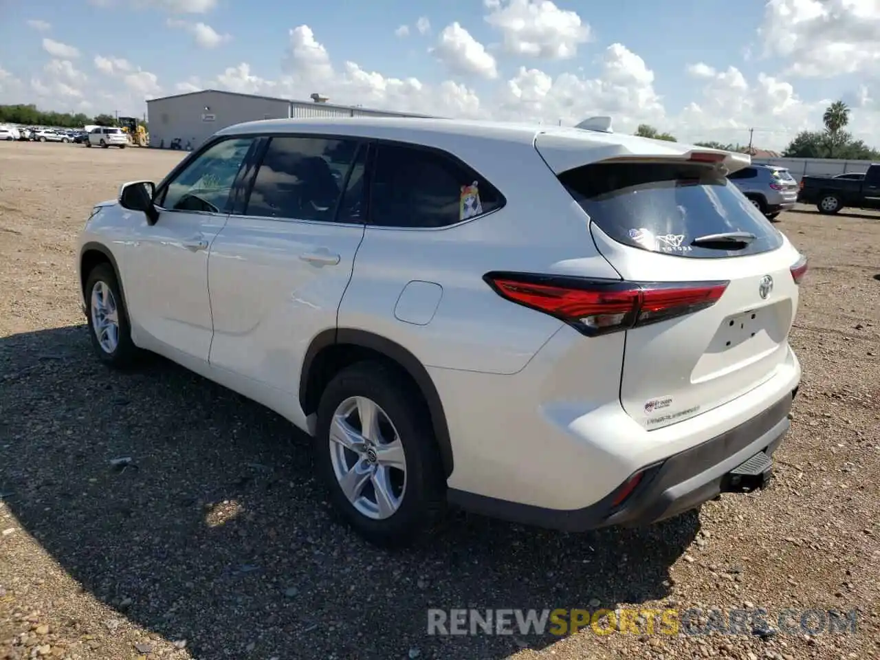 3 Photograph of a damaged car 5TDCZRAH8MS529632 TOYOTA HIGHLANDER 2021