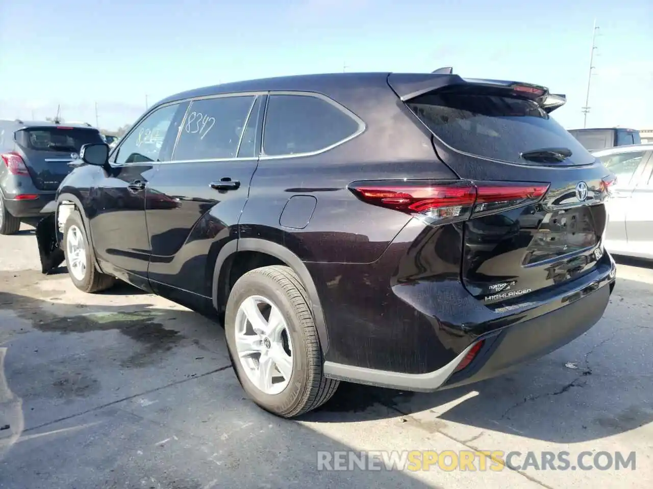 3 Photograph of a damaged car 5TDCZRAH9MS032279 TOYOTA HIGHLANDER 2021