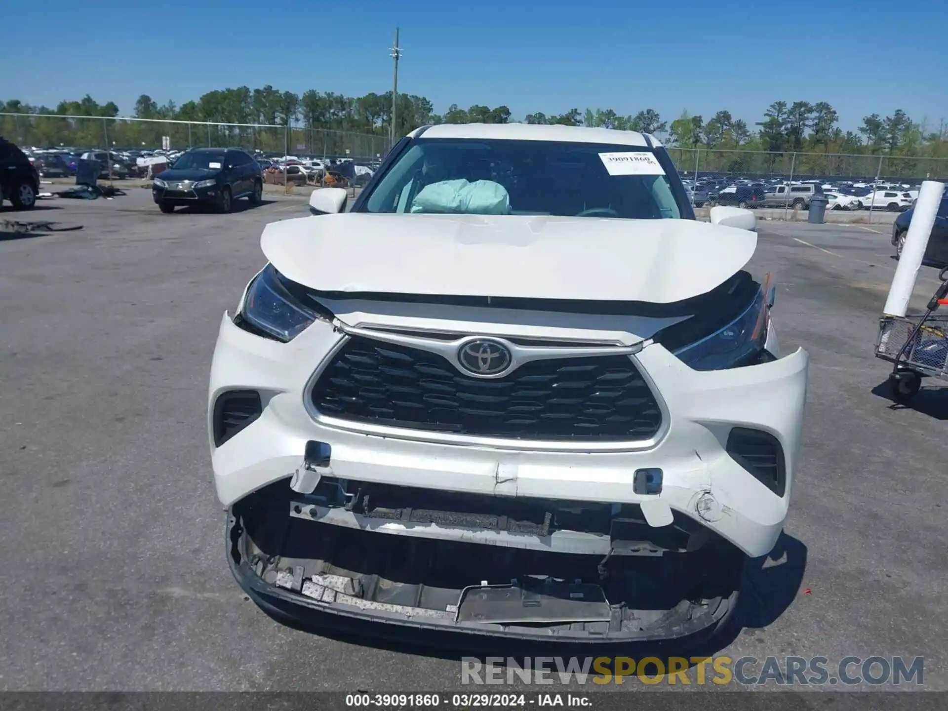 12 Photograph of a damaged car 5TDCZRAH9MS039328 TOYOTA HIGHLANDER 2021