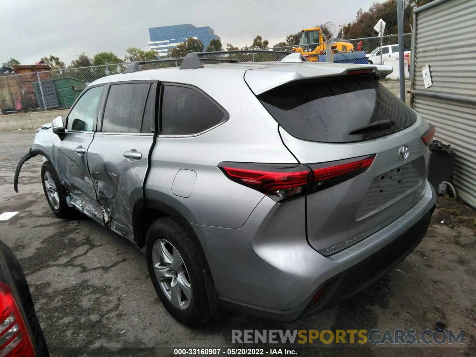 3 Photograph of a damaged car 5TDCZRAH9MS064407 TOYOTA HIGHLANDER 2021