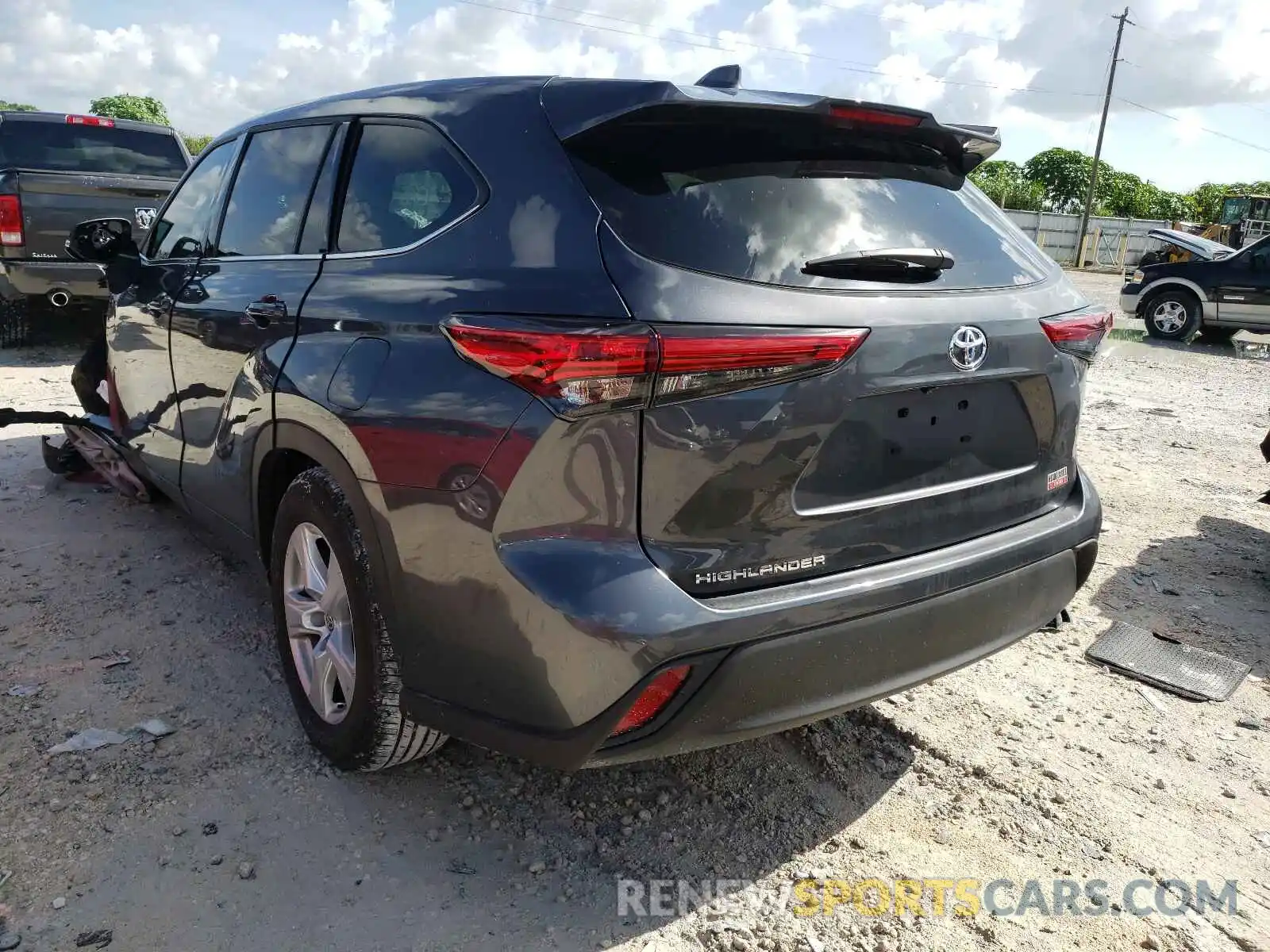 3 Photograph of a damaged car 5TDCZRAHXMS035241 TOYOTA HIGHLANDER 2021