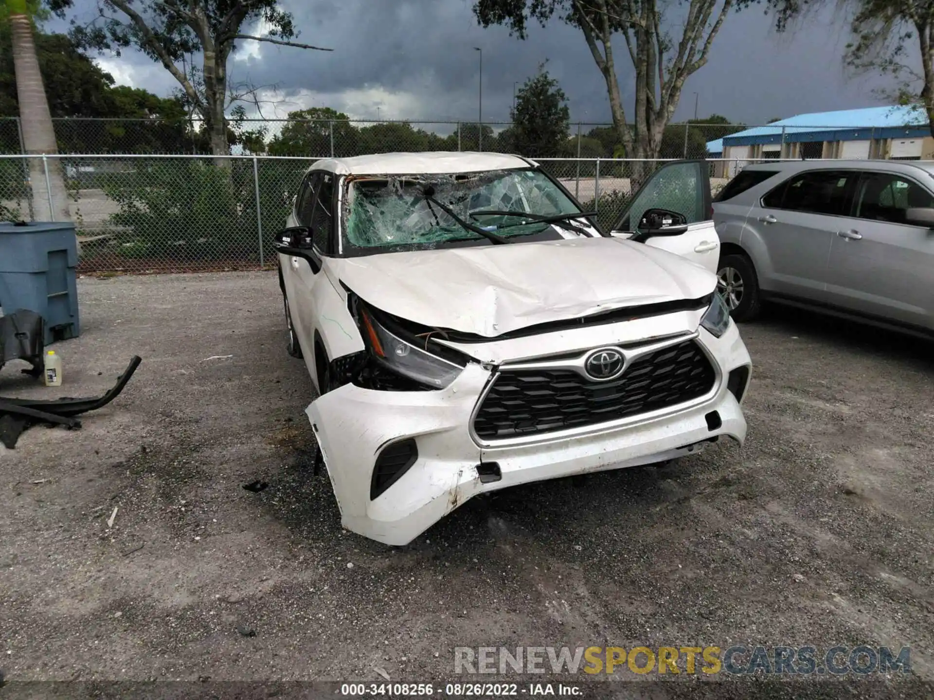 6 Photograph of a damaged car 5TDCZRAHXMS043906 TOYOTA HIGHLANDER 2021