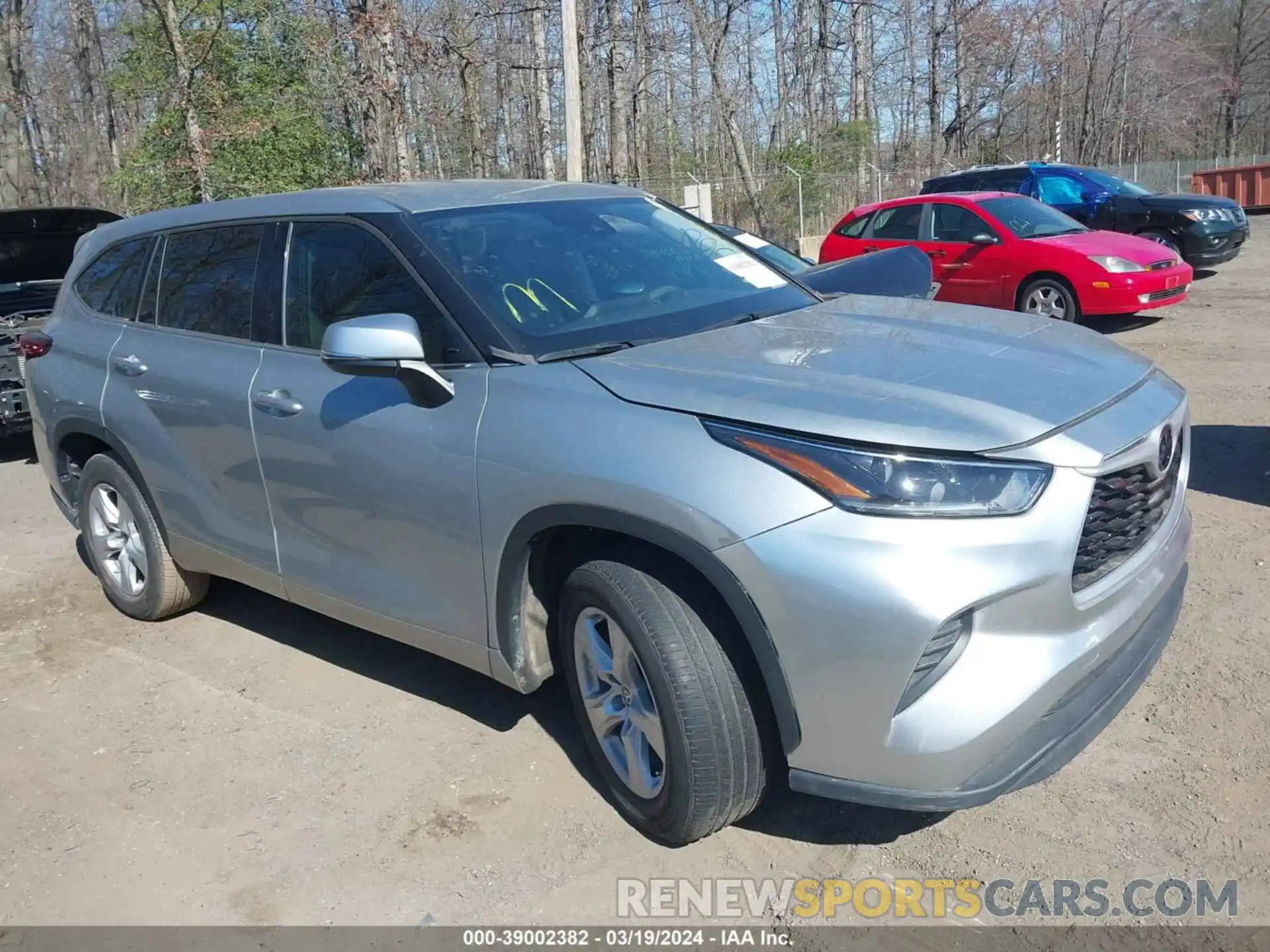 1 Photograph of a damaged car 5TDCZRAHXMS061337 TOYOTA HIGHLANDER 2021