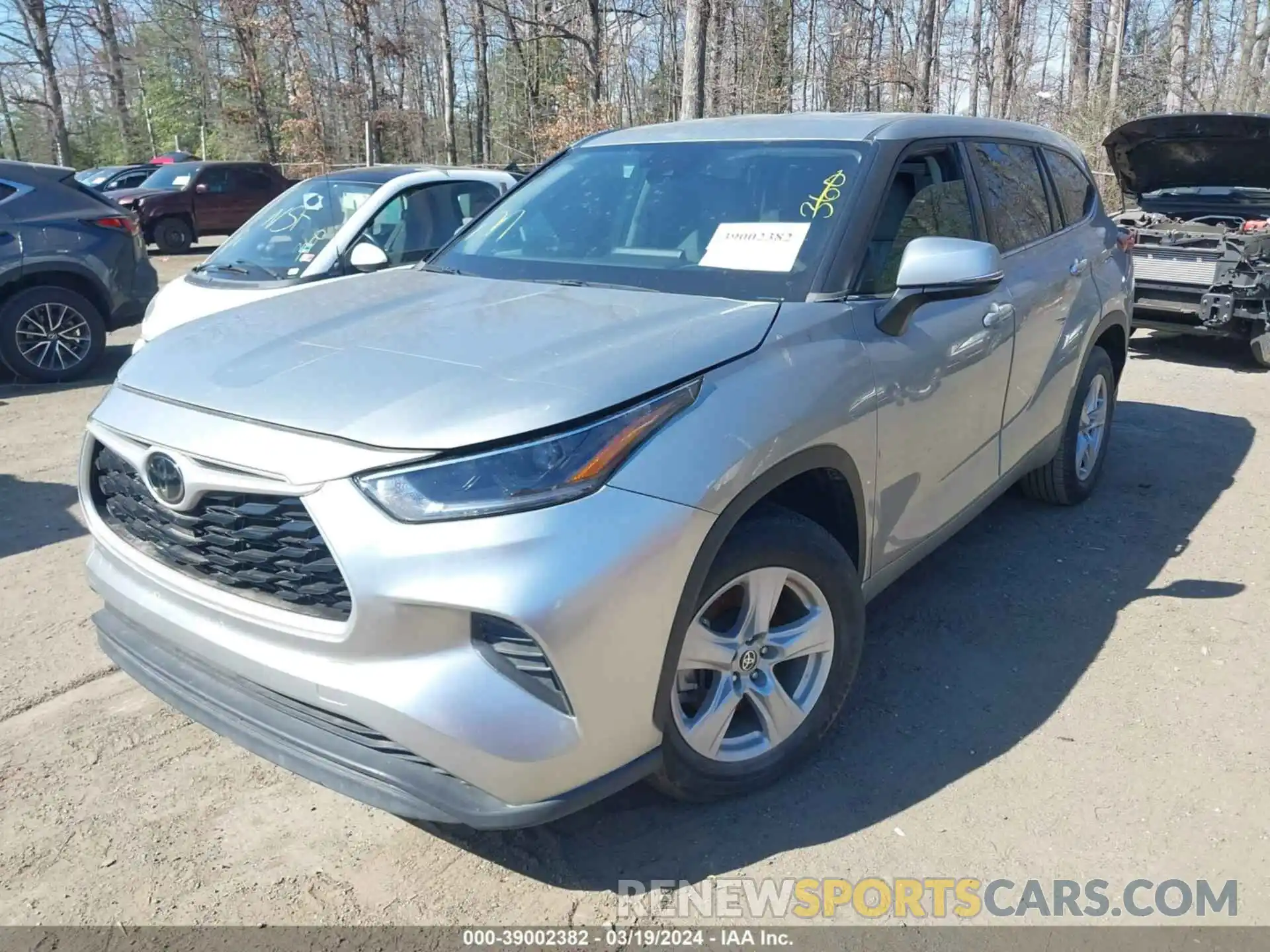 2 Photograph of a damaged car 5TDCZRAHXMS061337 TOYOTA HIGHLANDER 2021