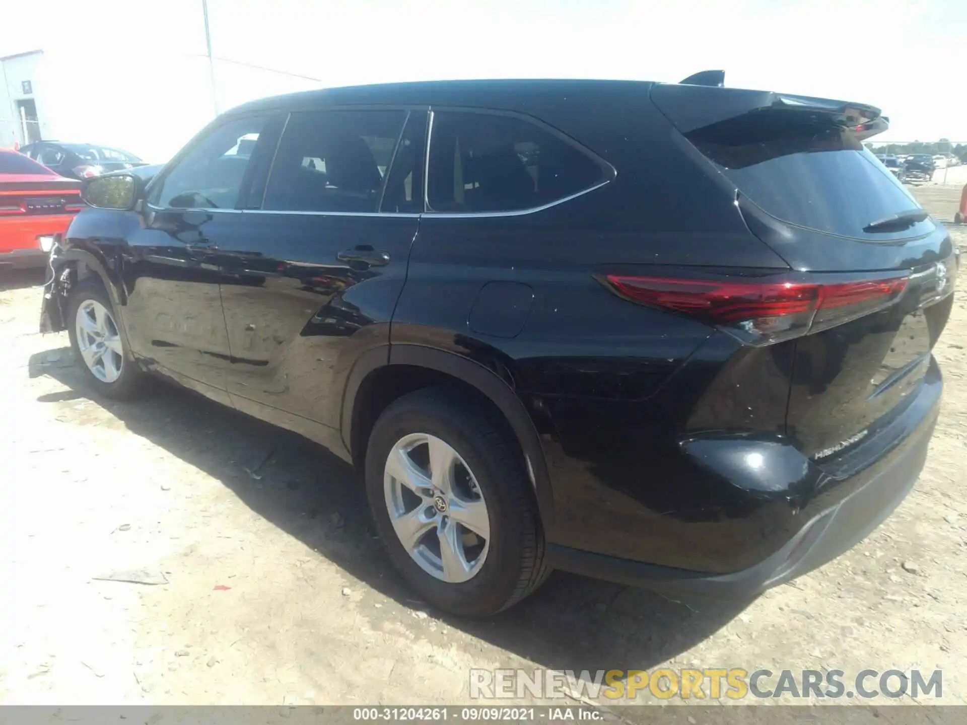 3 Photograph of a damaged car 5TDCZRAHXMS525193 TOYOTA HIGHLANDER 2021