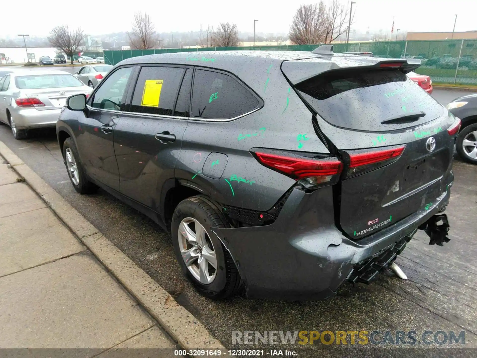 3 Photograph of a damaged car 5TDCZRBH1MS130804 TOYOTA HIGHLANDER 2021